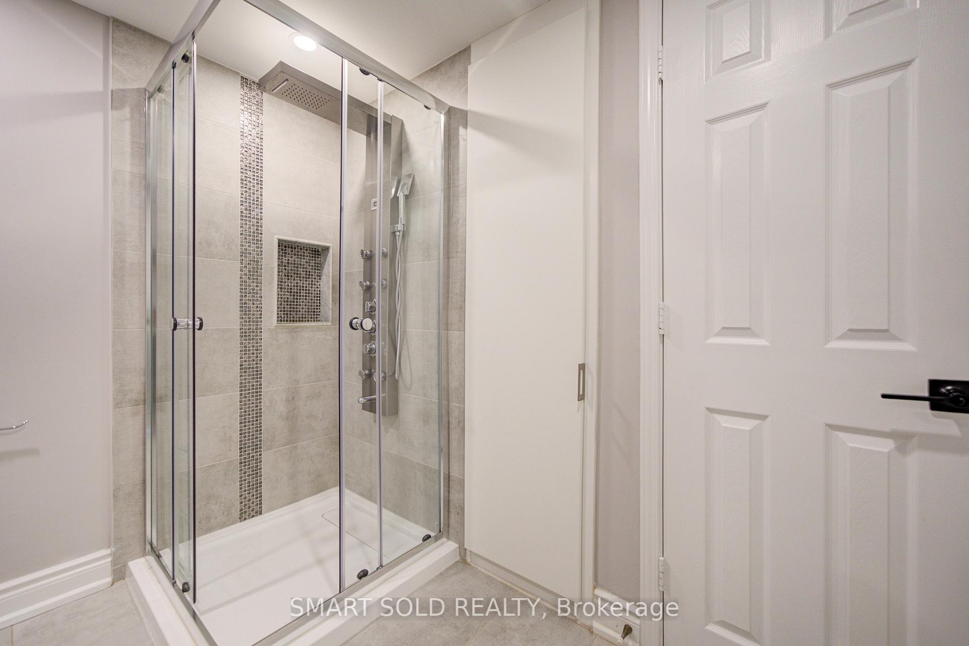 Photo 42 of 39 Schuster Lane, Vaughan, Patterson — HOMEH