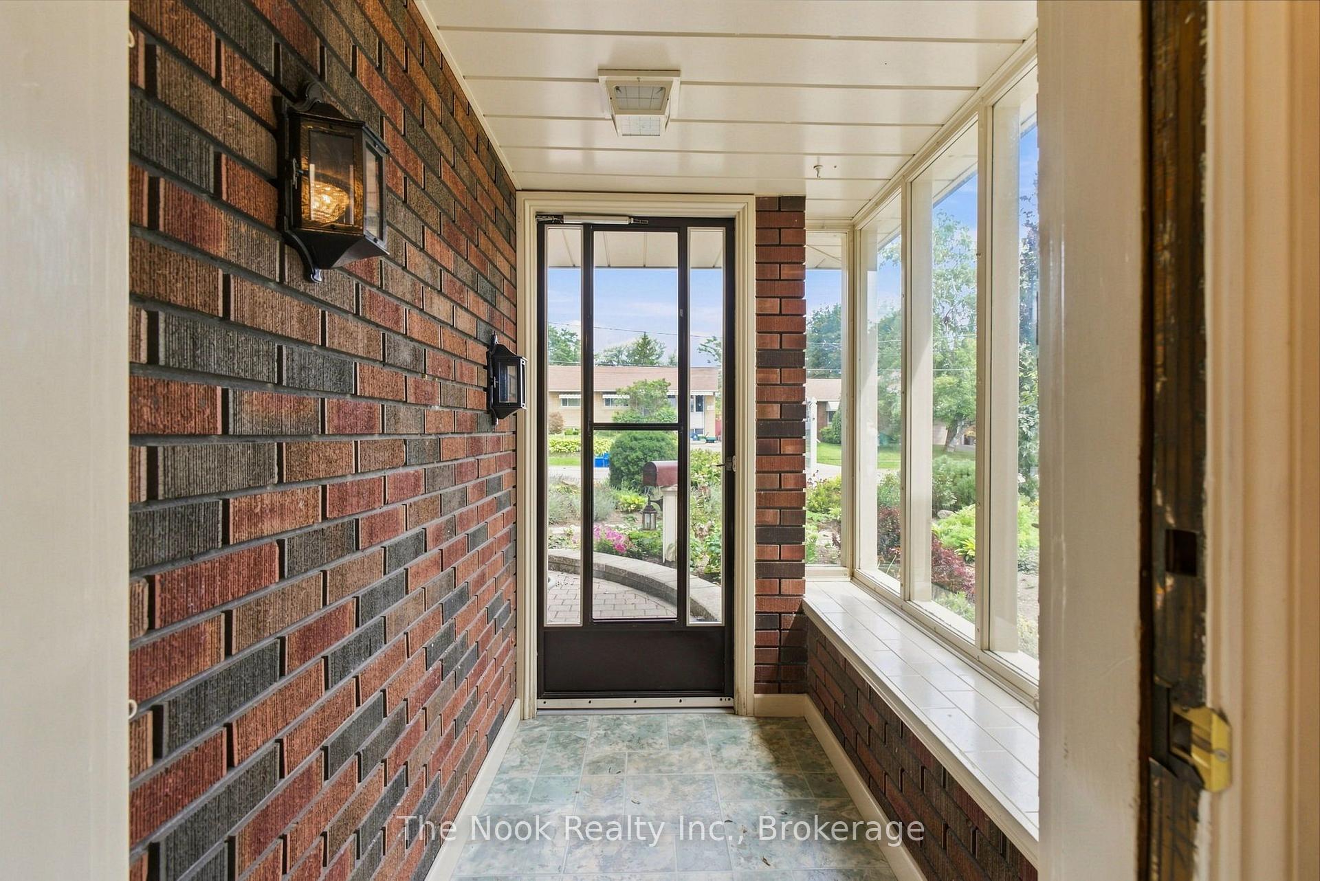 Photo 6 of 110 Bowman Avenue, Whitby, Blue Grass Meadows — HOMEH