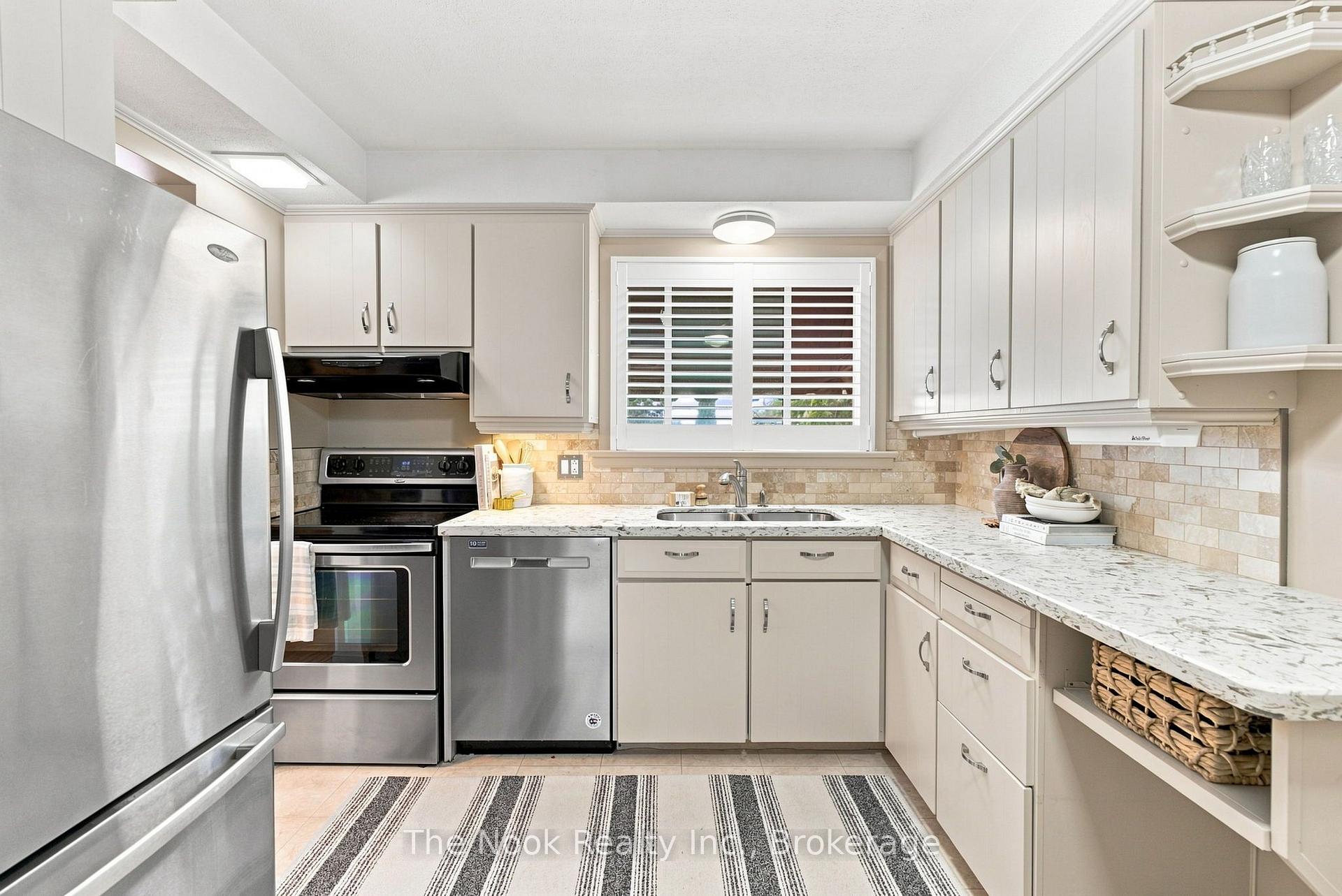 Photo 21 of 110 Bowman Avenue, Whitby, Blue Grass Meadows — HOMEH