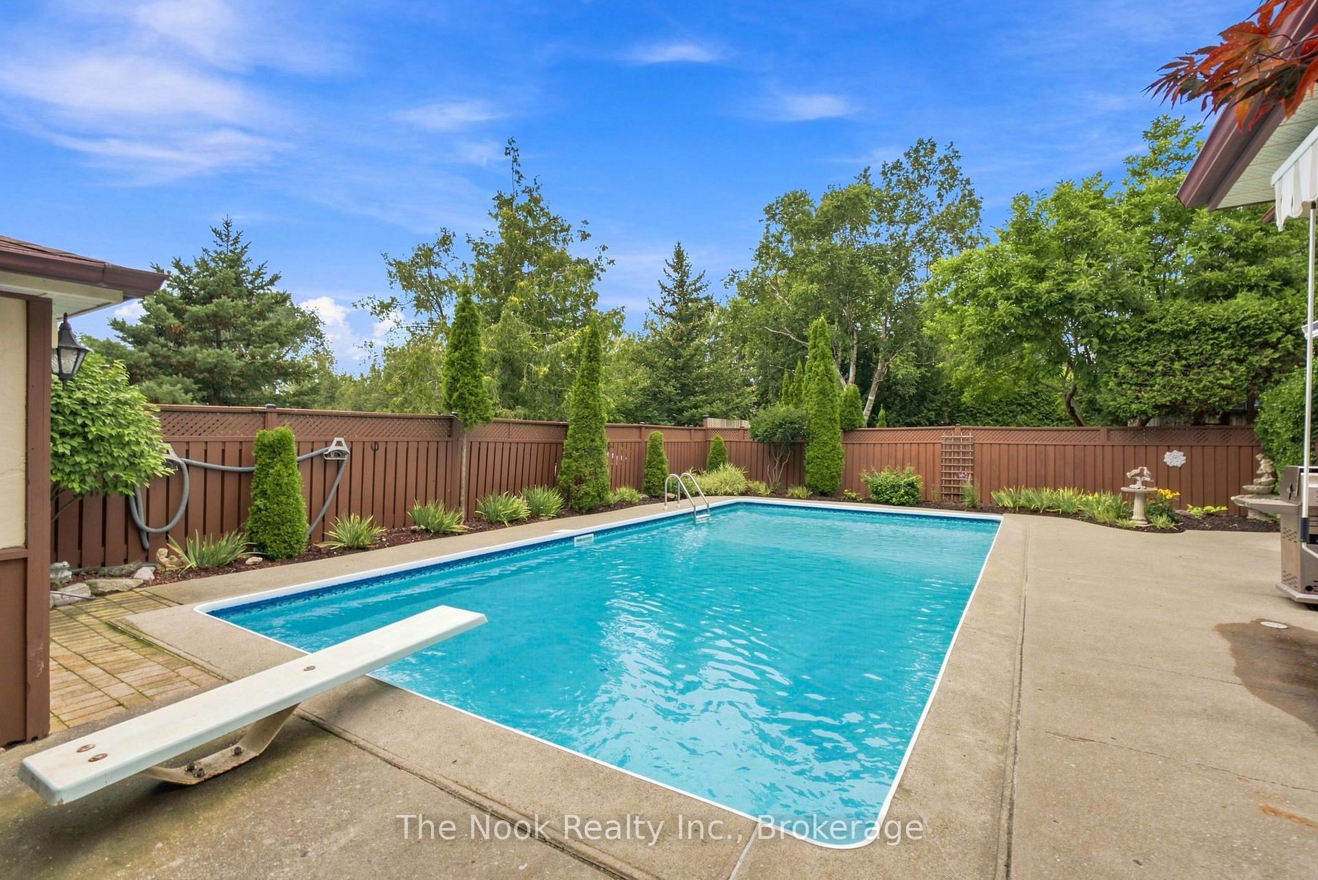 Photo 35 of 110 Bowman Avenue, Whitby, Blue Grass Meadows — HOMEH