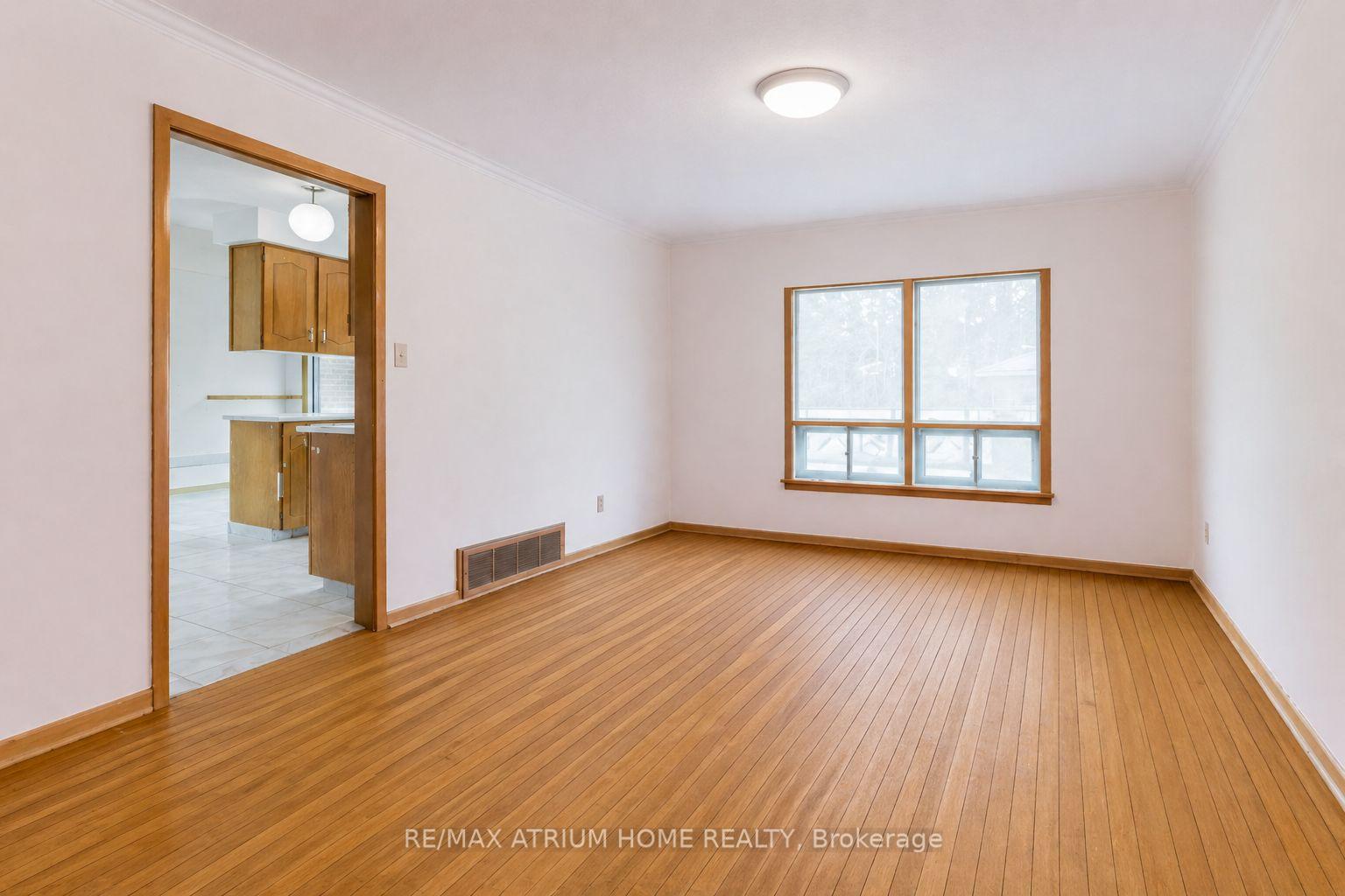 Photo 3 of 522 Cummer Avenue, North York, Bayview Woods-Steeles — HOMEH