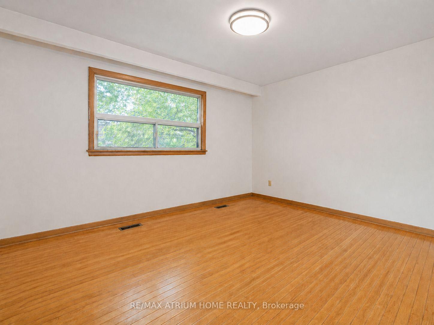 Photo 8 of 522 Cummer Avenue, North York, Bayview Woods-Steeles — HOMEH