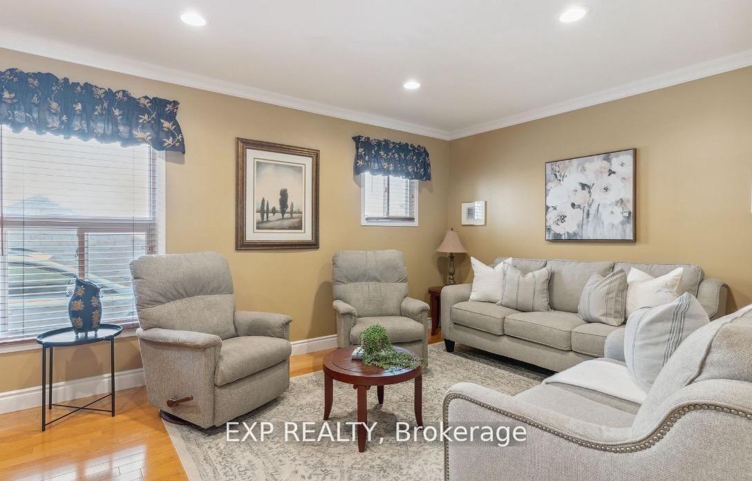 Photo 2 of 259 O'donoghue unit1 Avenue, Oakville, College Park — HOMEH