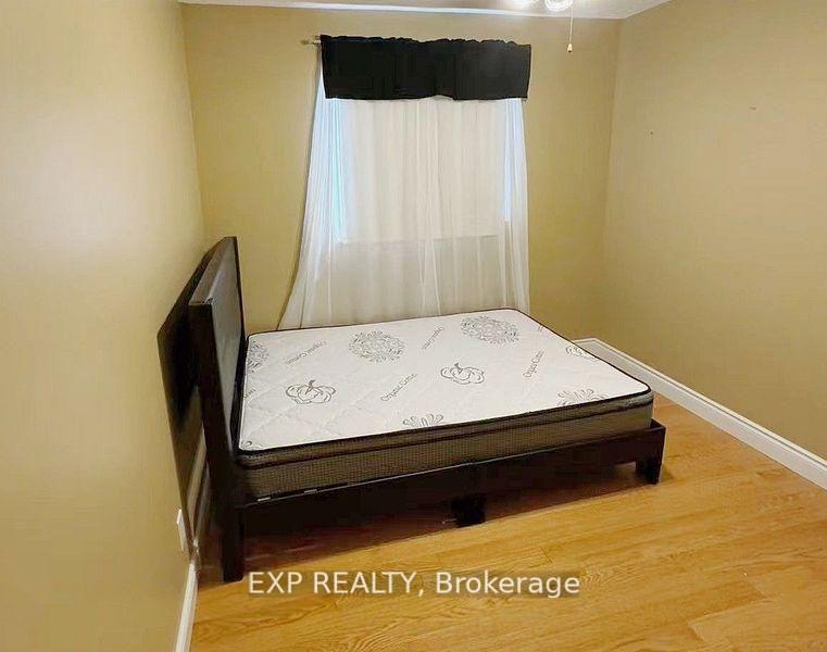 Photo 4 of 259 O'donoghue unit1 Avenue, Oakville, College Park — HOMEH
