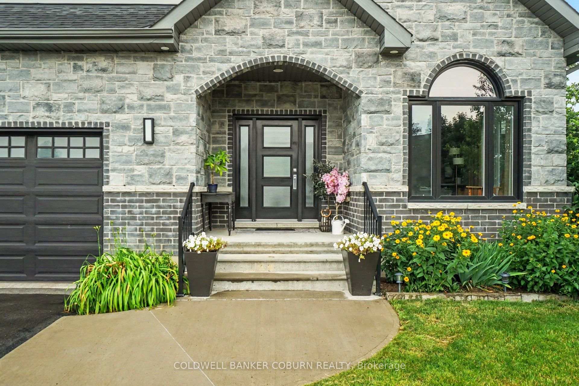 Photo 2 of 88 Tabitha Crescent, North Dundas, Chesterville — HOMEH