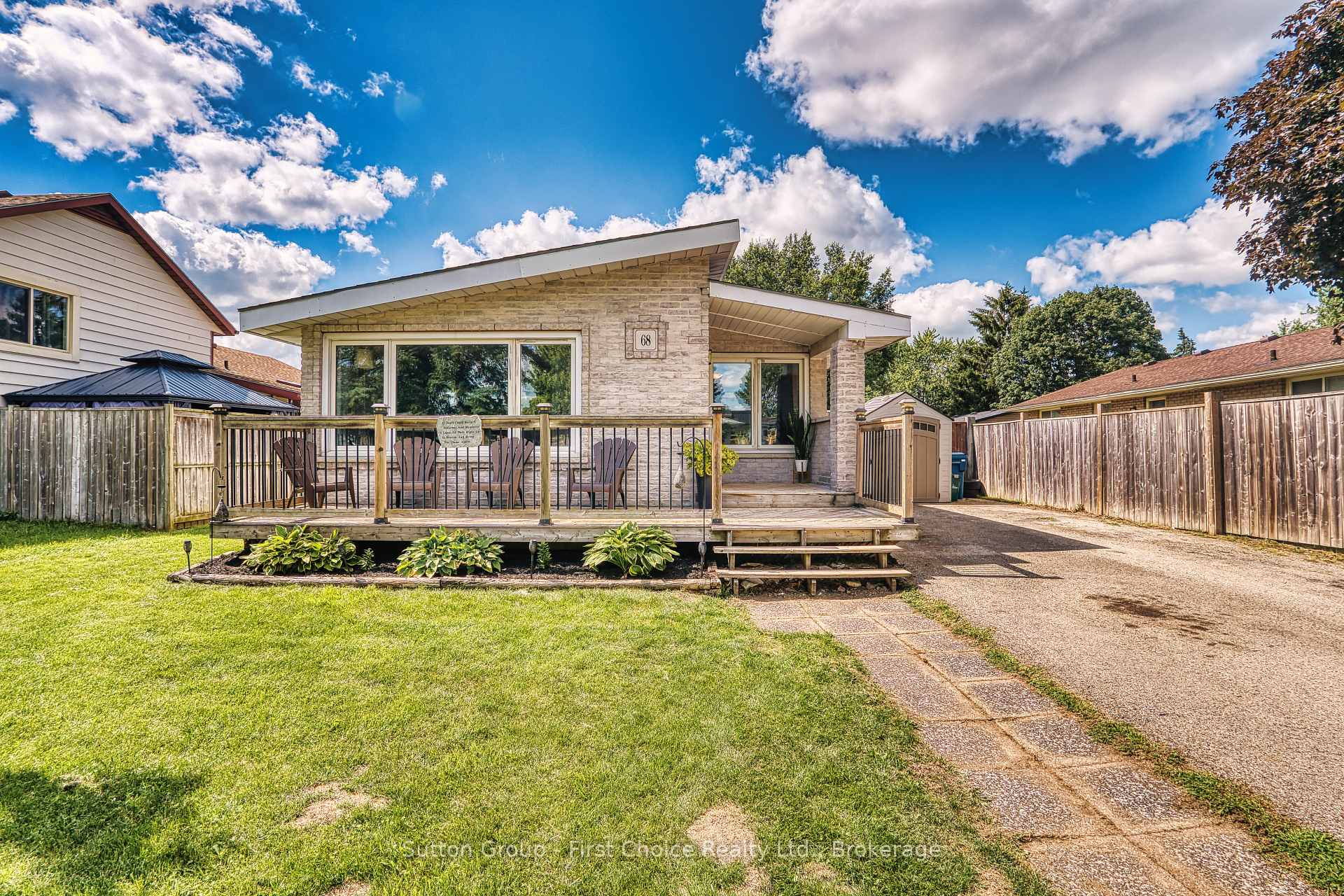 Photo 2 of 68 Kathryn Crescent, Stratford — HOMEH