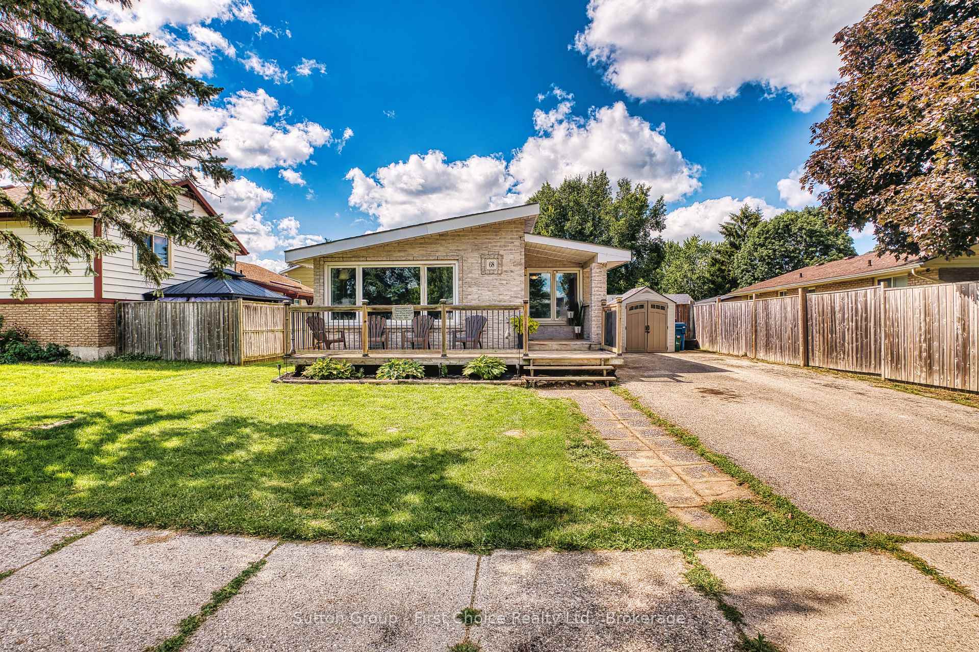 Photo 3 of 68 Kathryn Crescent, Stratford — HOMEH