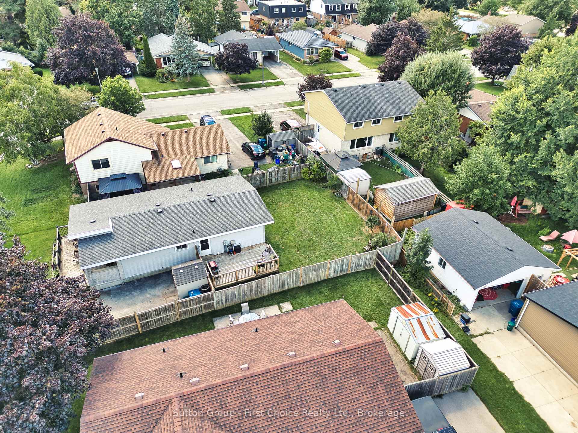Photo 27 of 68 Kathryn Crescent, Stratford — HOMEH