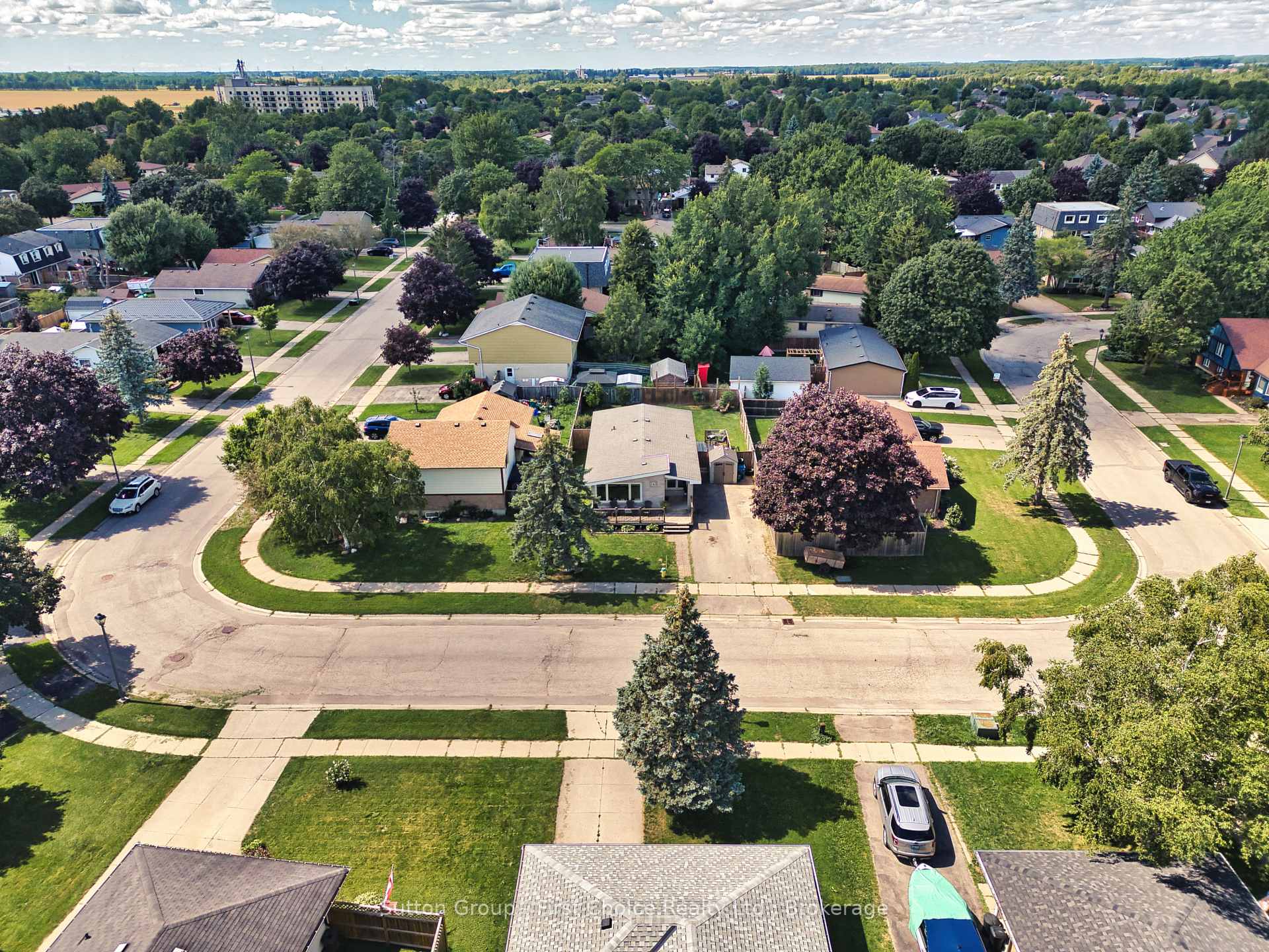 Photo 28 of 68 Kathryn Crescent, Stratford — HOMEH