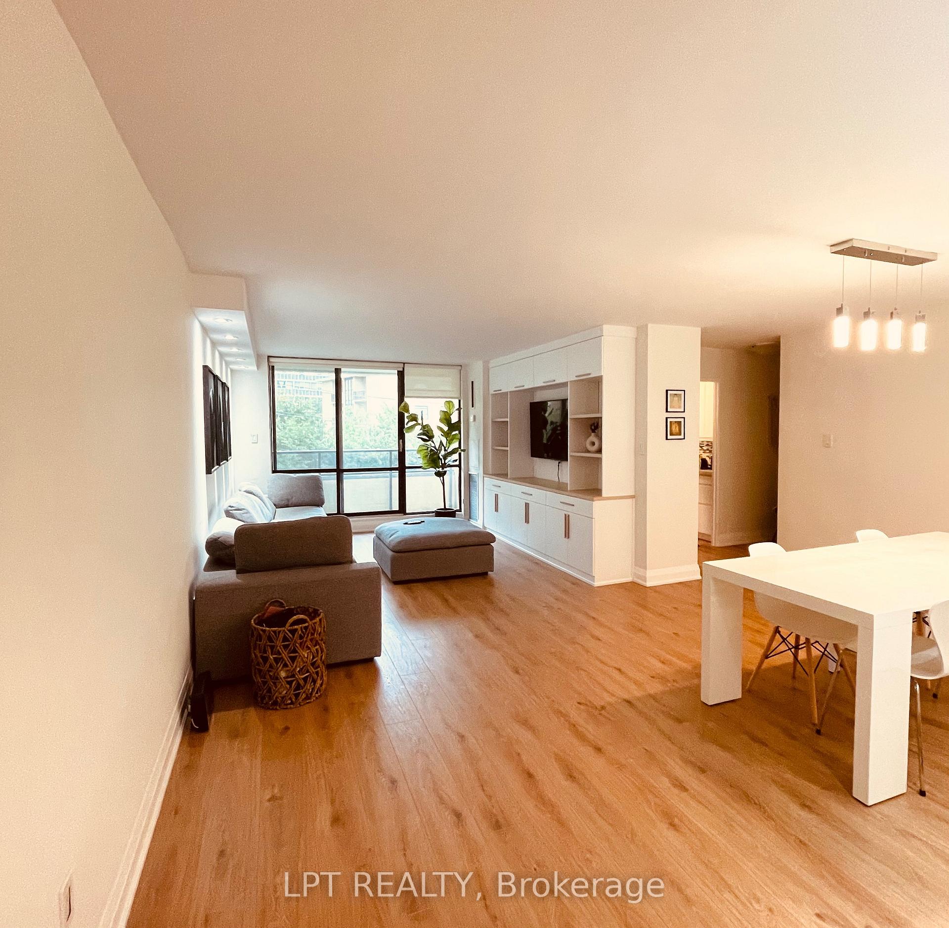 Photo 2 of Unit 402, 22 Shallmar Boulevard, Toronto, Forest Hill North — HOMEH