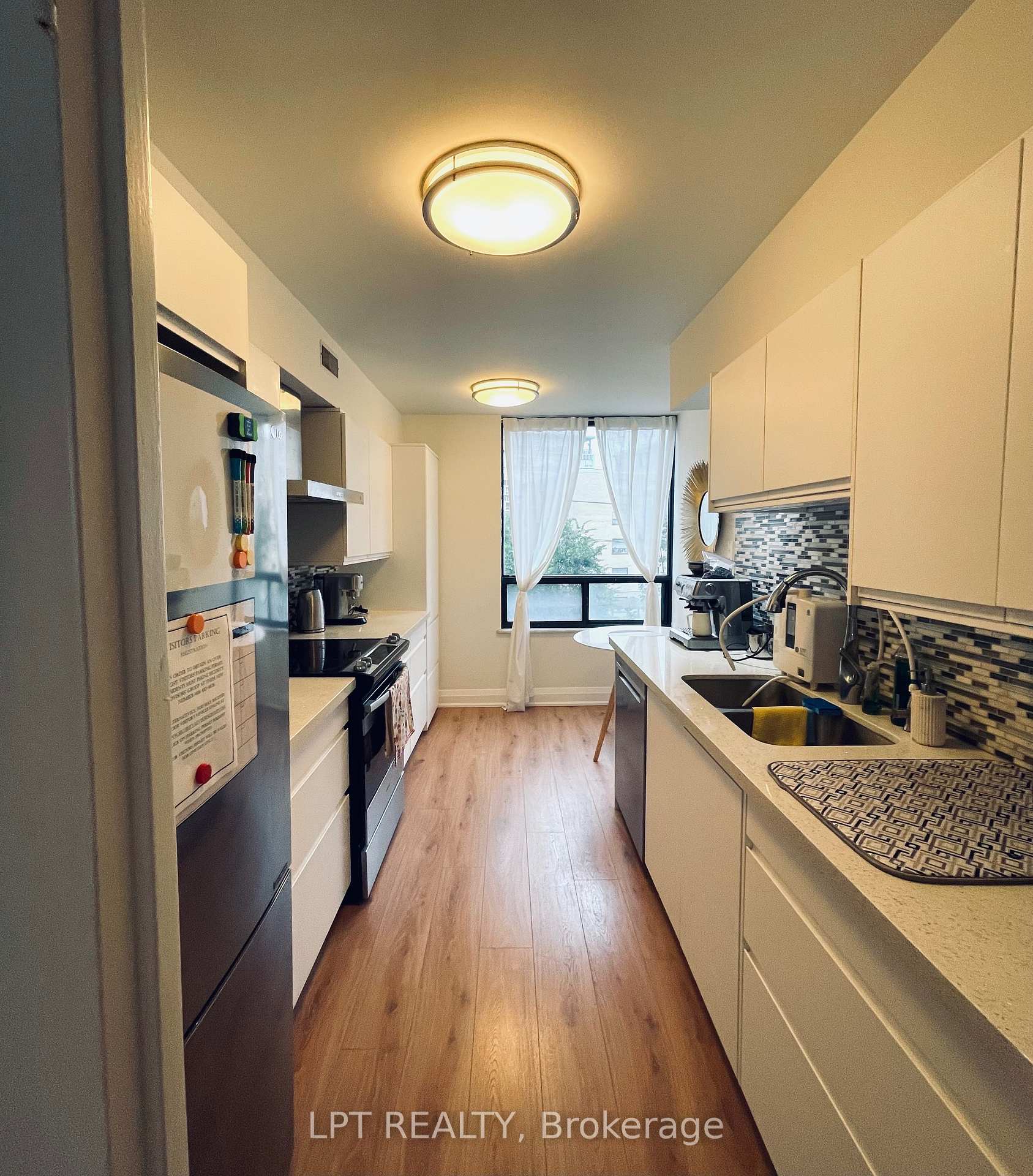 Photo 9 of Unit 402, 22 Shallmar Boulevard, Toronto, Forest Hill North — HOMEH