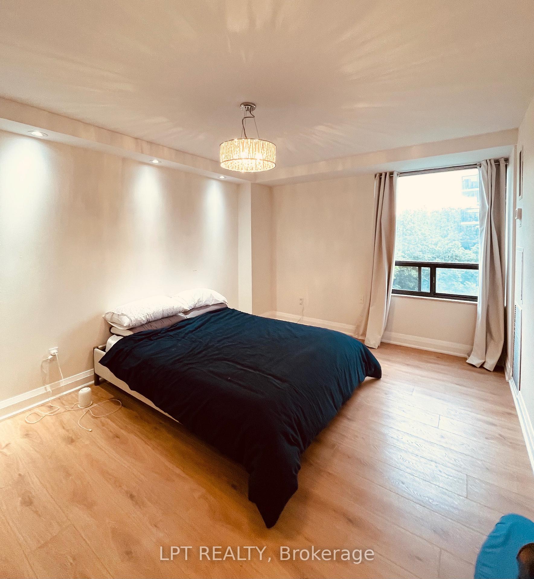 Photo 11 of Unit 402, 22 Shallmar Boulevard, Toronto, Forest Hill North — HOMEH