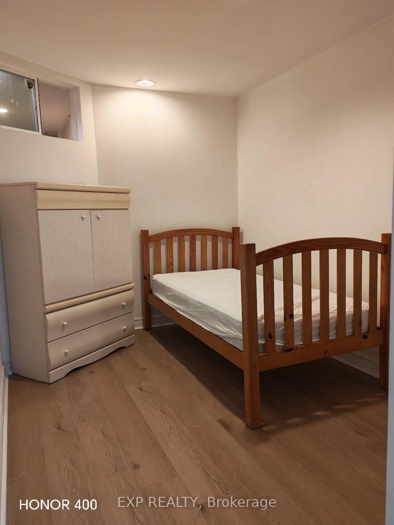 Photo 4 of Unit Lower, 20 maureen Drive N, North York, Bayview Village — HOMEH