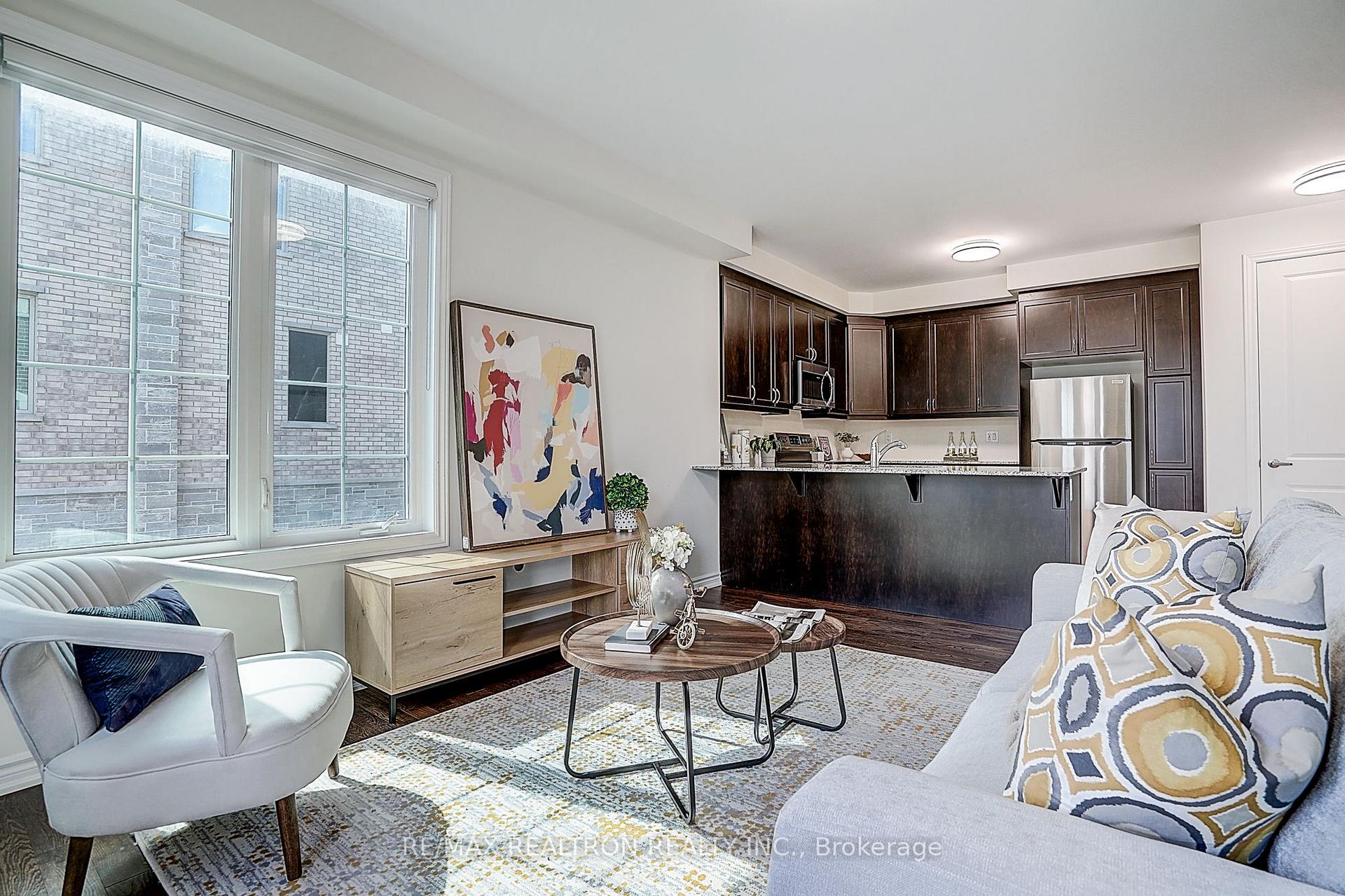 Photo 15 of 24 Thomas Frisby Jr Crescent, Markham, Victoria Square — HOMEH