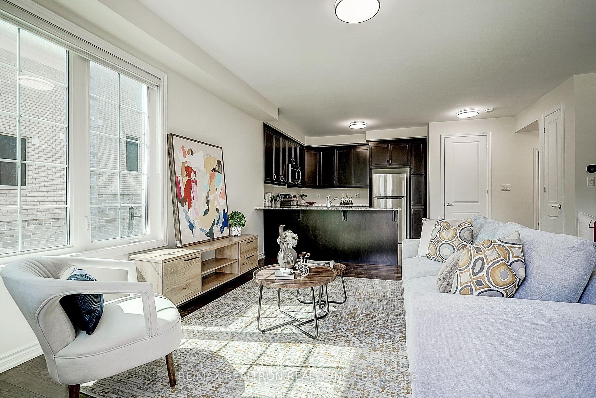 Photo 16 of 24 Thomas Frisby Jr Crescent, Markham, Victoria Square — HOMEH