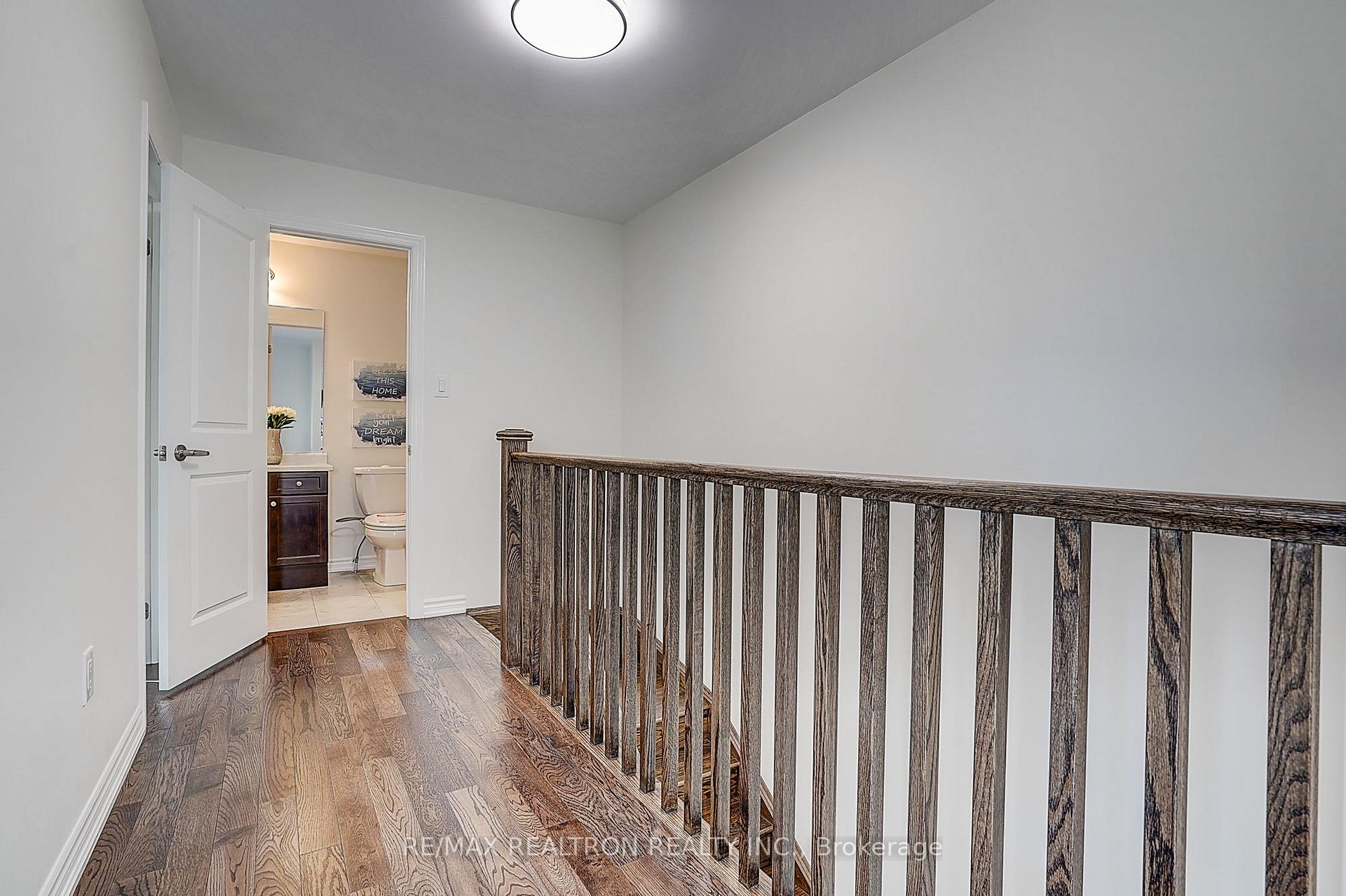 Photo 28 of 24 Thomas Frisby Jr Crescent, Markham, Victoria Square — HOMEH