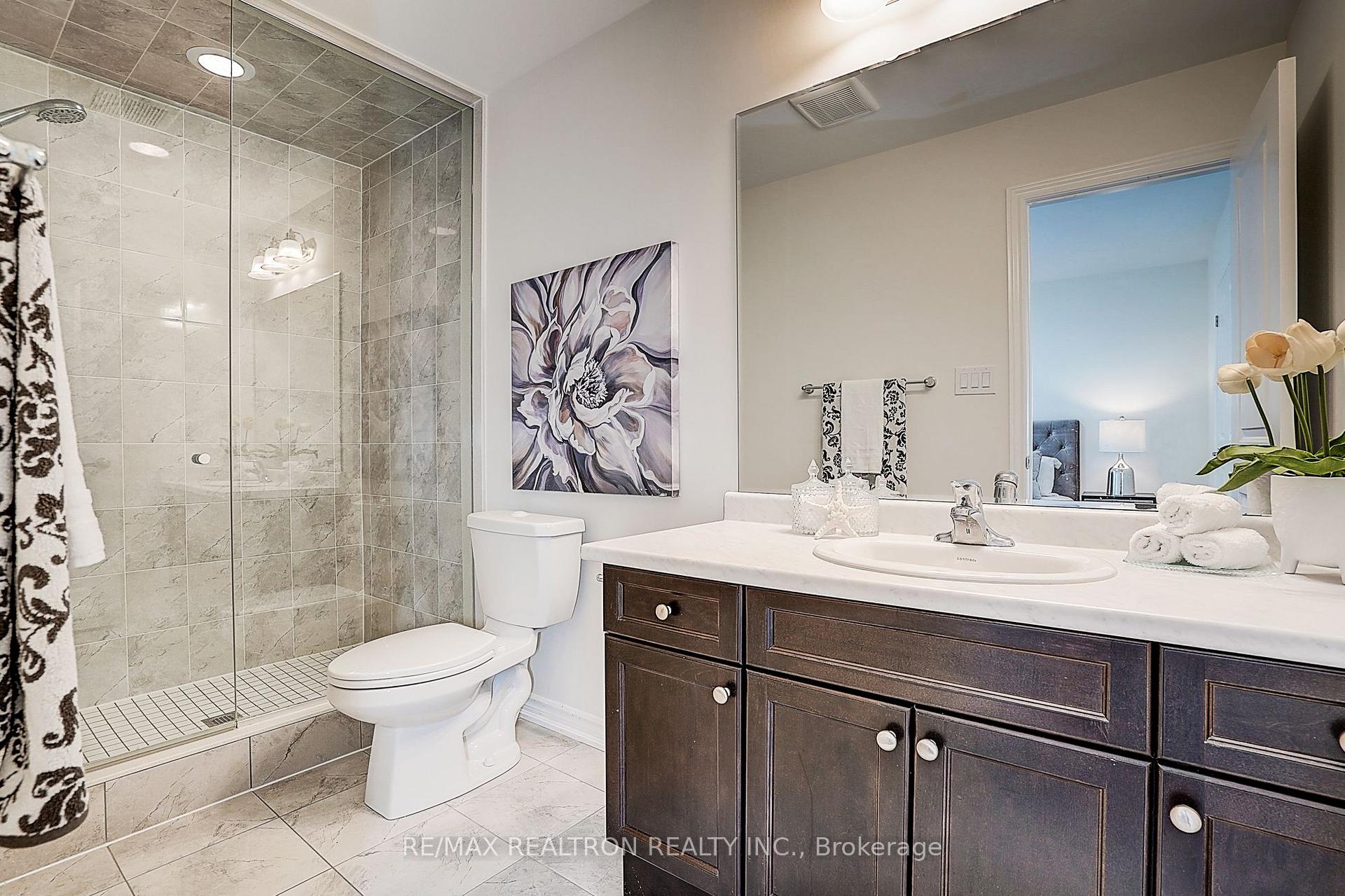 Photo 32 of 24 Thomas Frisby Jr Crescent, Markham, Victoria Square — HOMEH