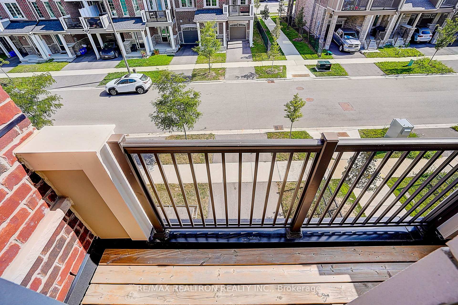 Photo 39 of 24 Thomas Frisby Jr Crescent, Markham, Victoria Square — HOMEH