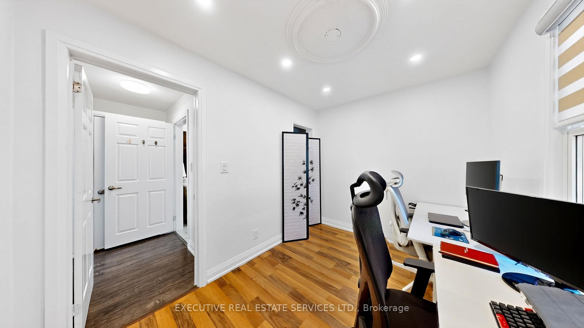 Photo 10 of 38 Parker Street, St. Catharines, Western Hill — HOMEH
