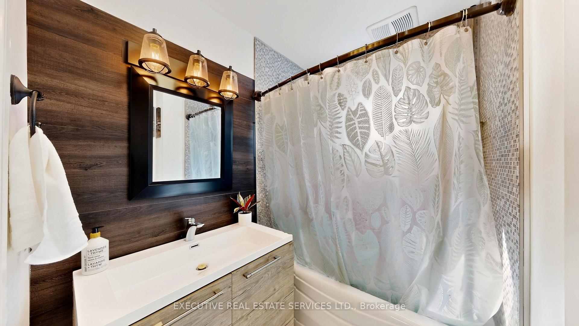 Photo 18 of 38 Parker Street, St. Catharines, Western Hill — HOMEH