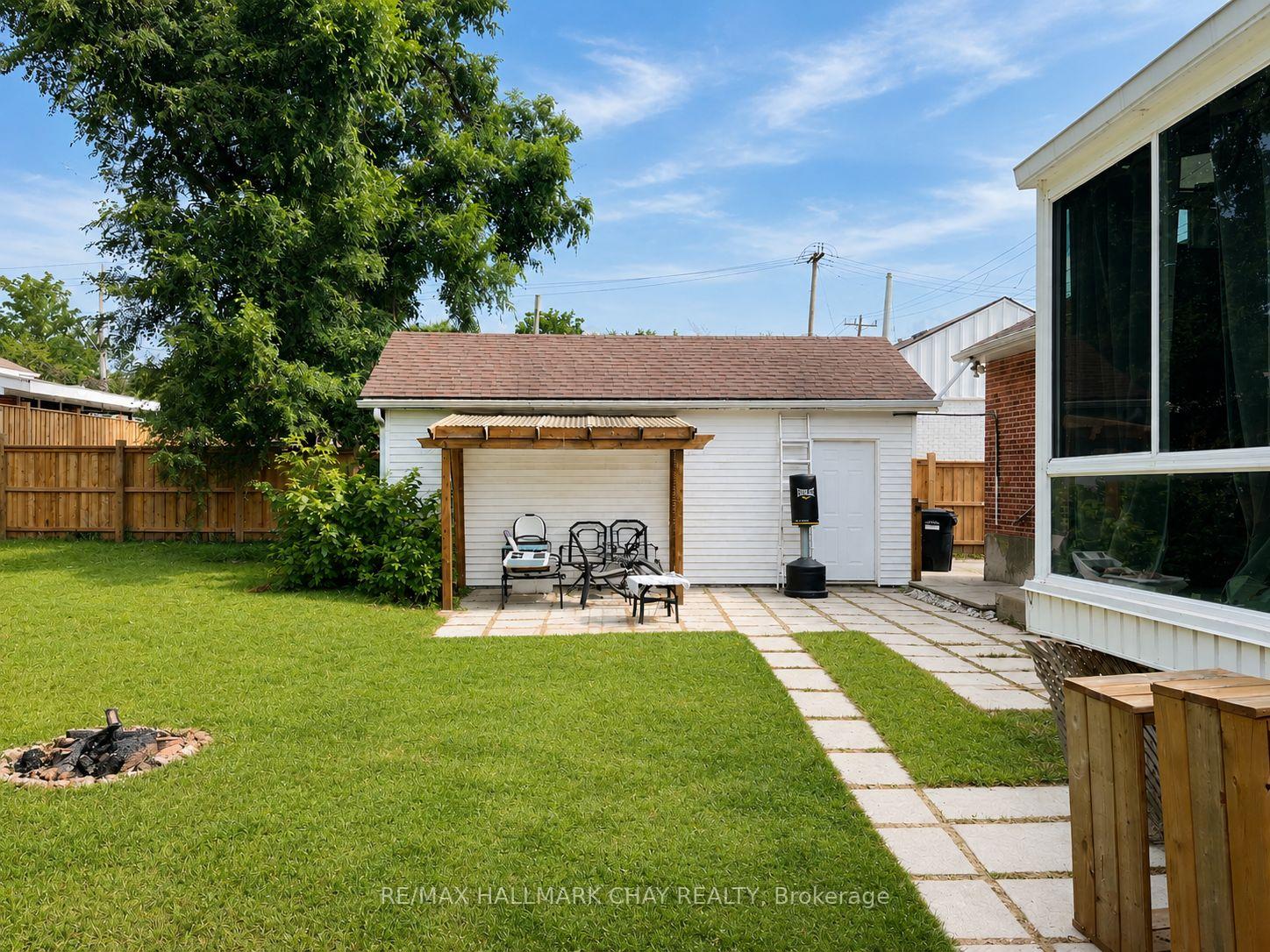 Photo 2 of 193 St Vincent Street, Barrie, Wellington — HOMEH
