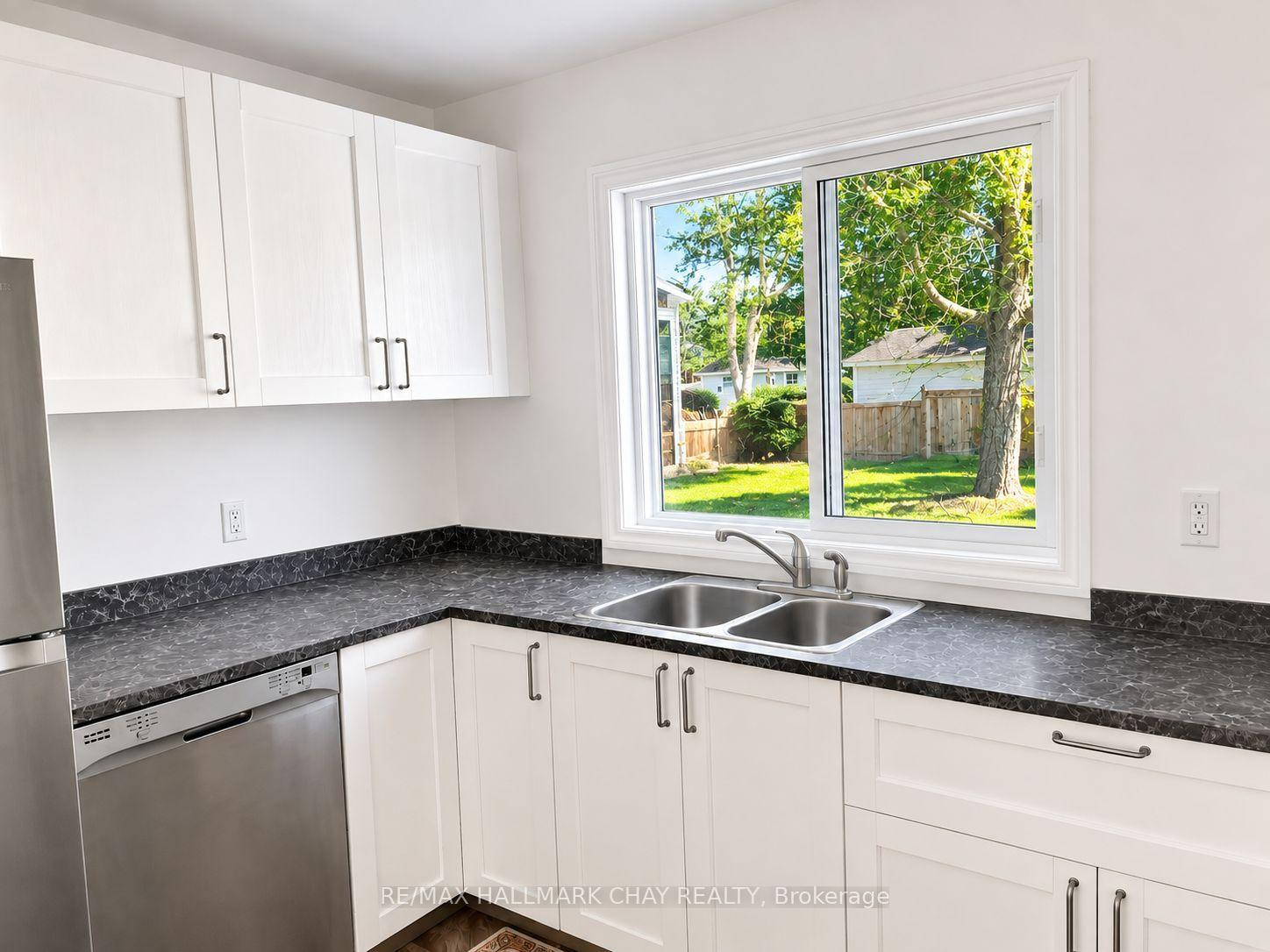 Photo 7 of 193 St Vincent Street, Barrie, Wellington — HOMEH