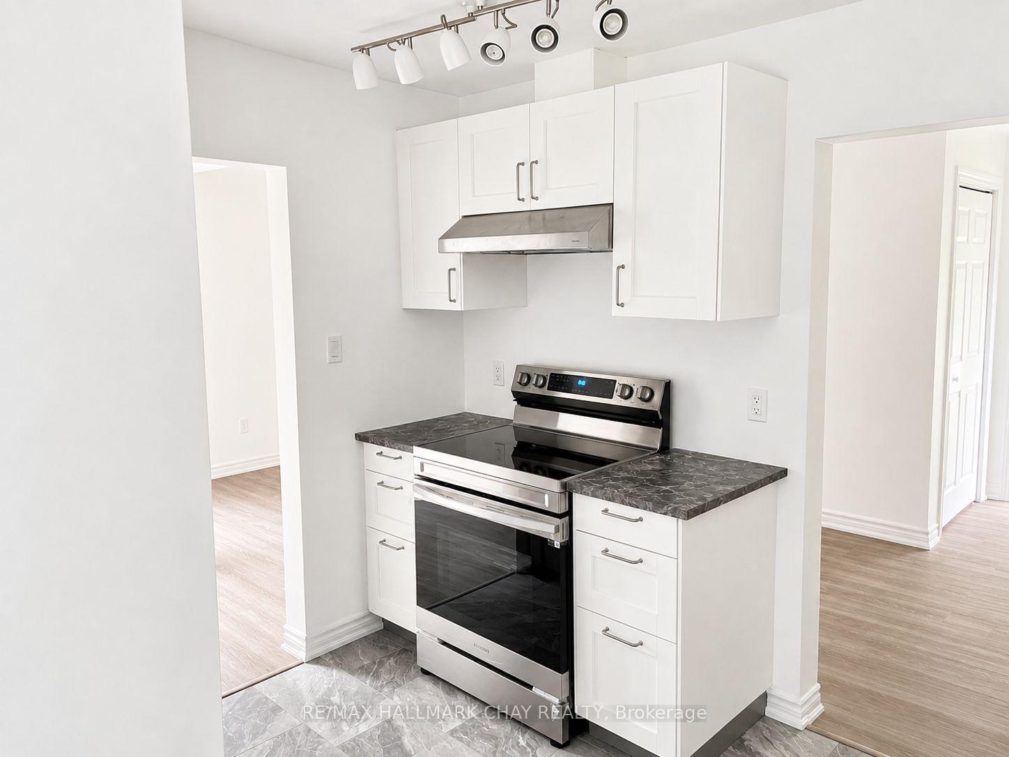 Photo 8 of 193 St Vincent Street, Barrie, Wellington — HOMEH