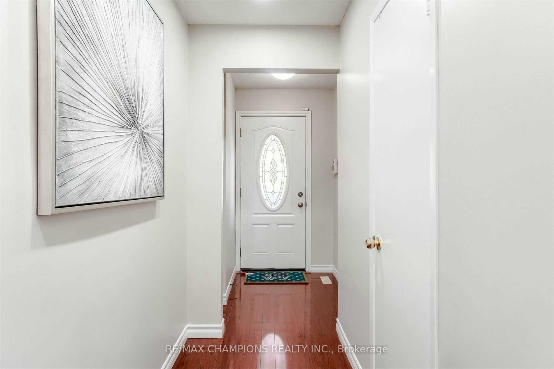 Photo 3 of 60 Banting Crescent, Brampton, Fletcher's West — HOMEH