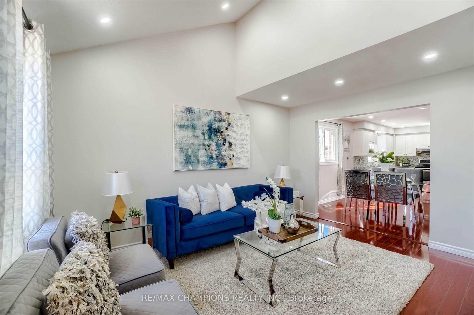 Photo 13 of 60 Banting Crescent, Brampton, Fletcher's West — HOMEH