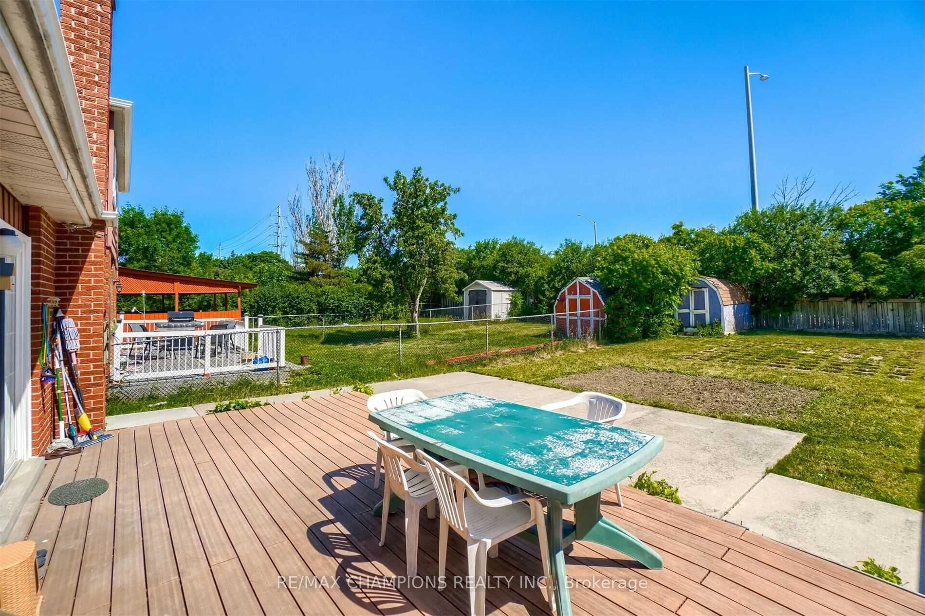 Photo 34 of 60 Banting Crescent, Brampton, Fletcher's West — HOMEH