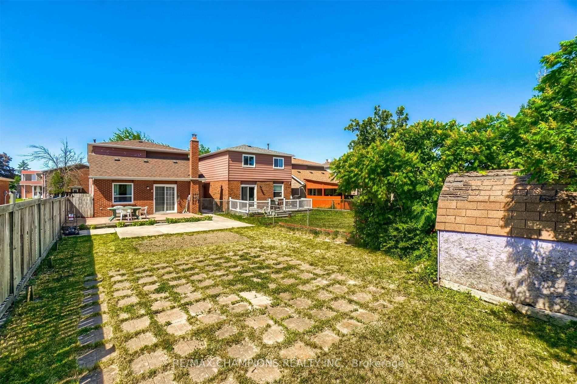 Photo 36 of 60 Banting Crescent, Brampton, Fletcher's West — HOMEH