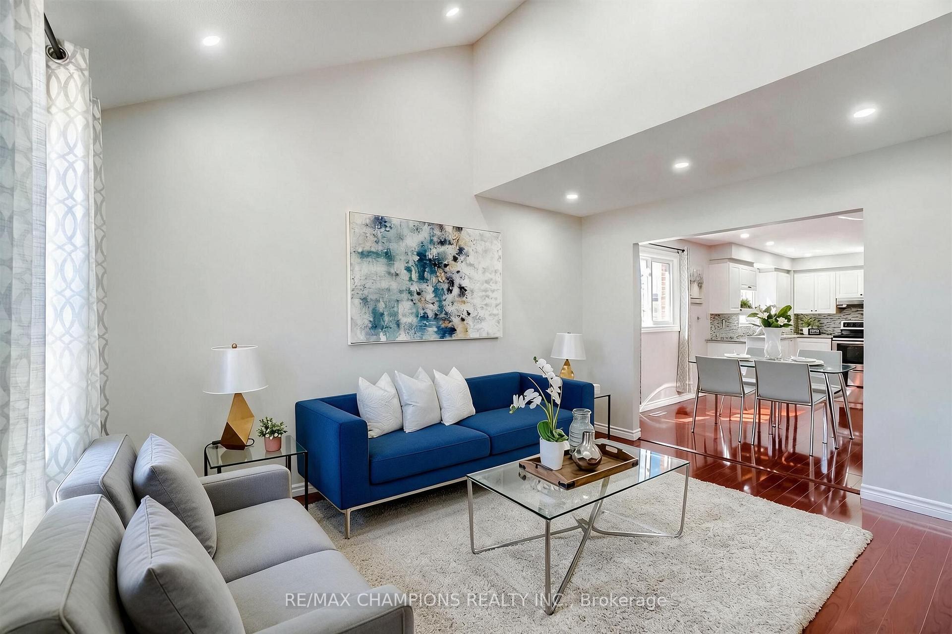 Photo 10 of 60 Banting Crescent, Brampton, Fletcher's West — HOMEH