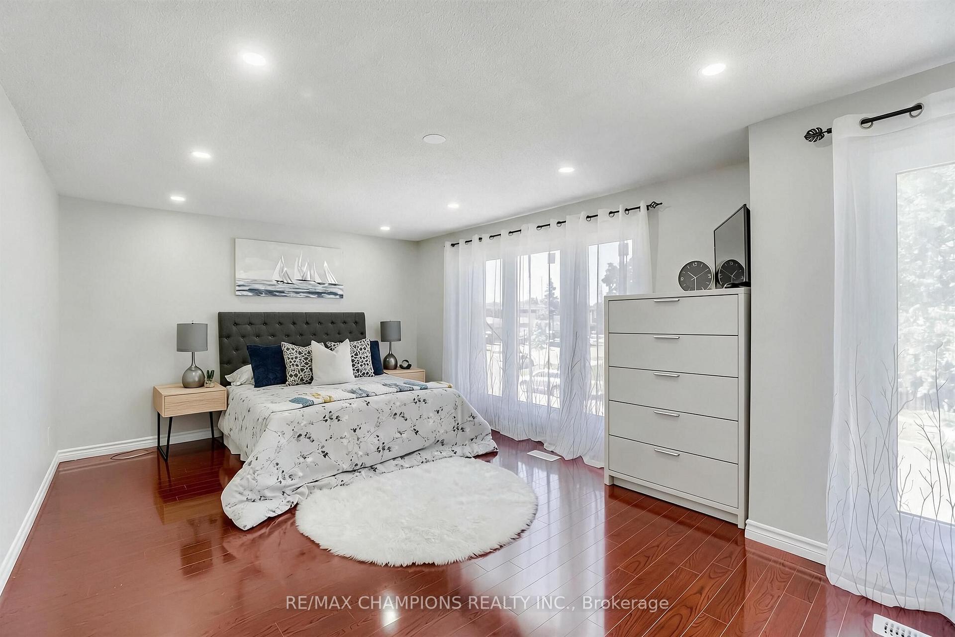 Photo 19 of 60 Banting Crescent, Brampton, Fletcher's West — HOMEH
