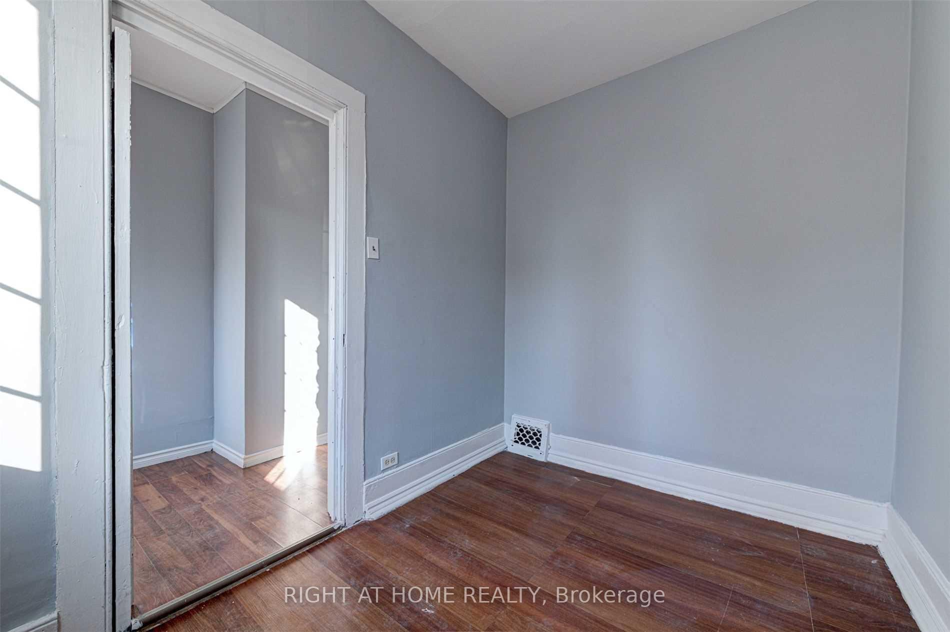 Photo 7 of Unit Main Fl, 5 William Street, Brampton, Queen Street Corridor — HOMEH