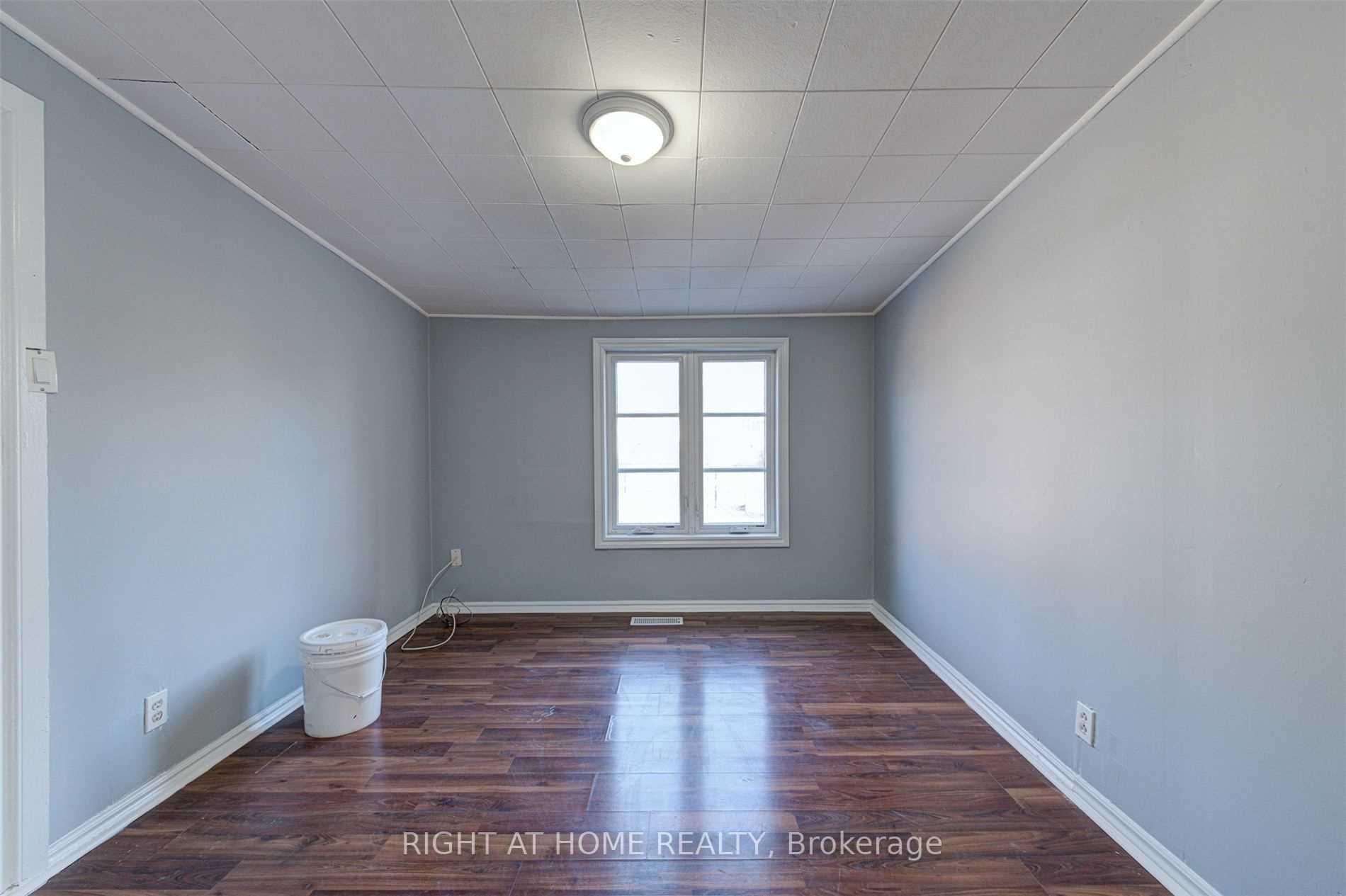 Photo 9 of Unit Main Fl, 5 William Street, Brampton, Queen Street Corridor — HOMEH