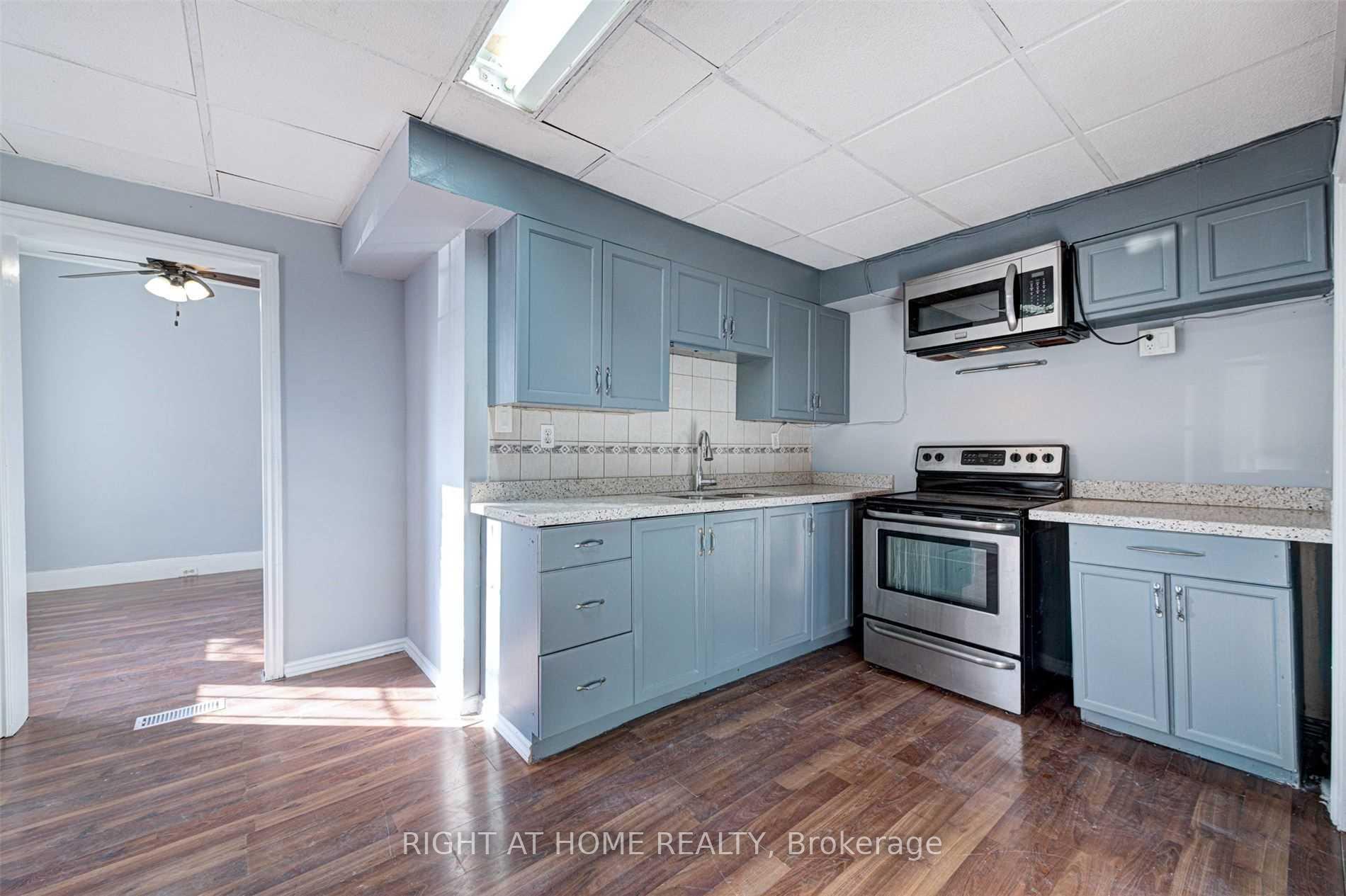 Photo 15 of Unit Main Fl, 5 William Street, Brampton, Queen Street Corridor — HOMEH