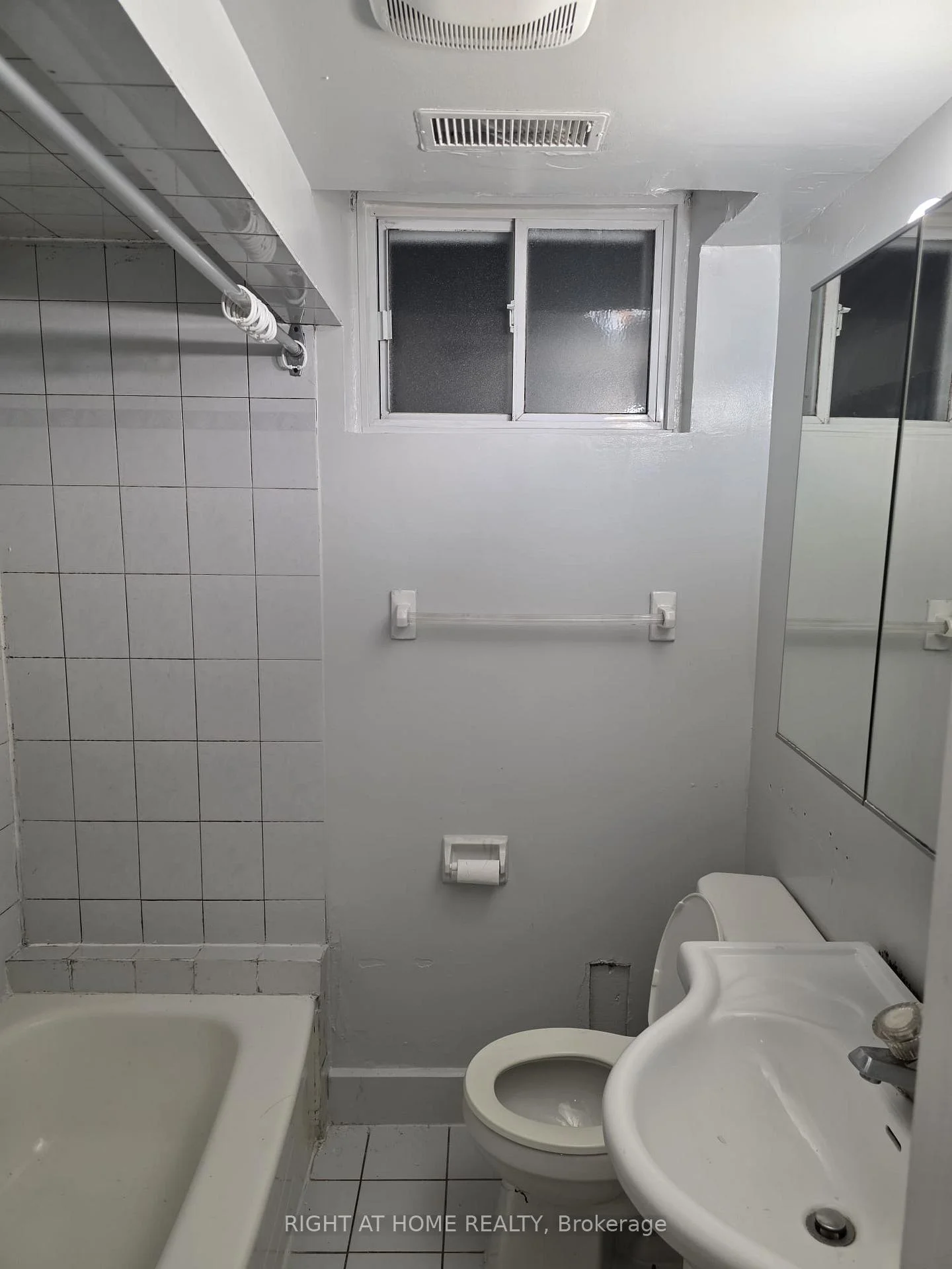 Photo 9 of Unit Bsmt, 14 Alhart Drive, Etobicoke, Thistletown-Beaumonde Heights — HOMEH