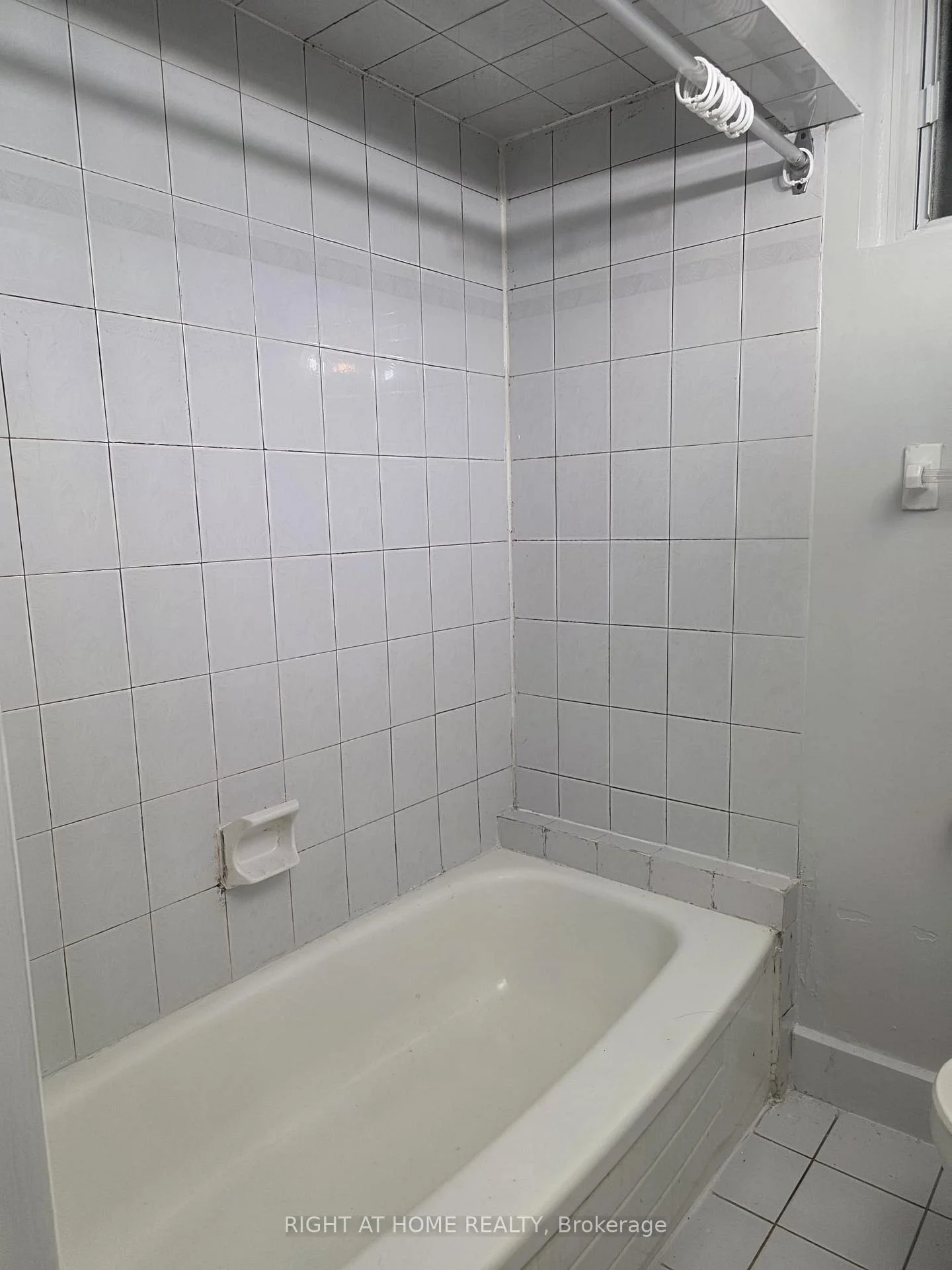 Photo 11 of Unit Bsmt, 14 Alhart Drive, Etobicoke, Thistletown-Beaumonde Heights — HOMEH