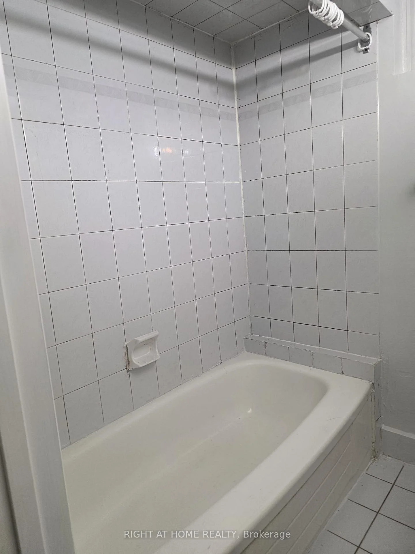 Photo 13 of Unit Bsmt, 14 Alhart Drive, Etobicoke, Thistletown-Beaumonde Heights — HOMEH