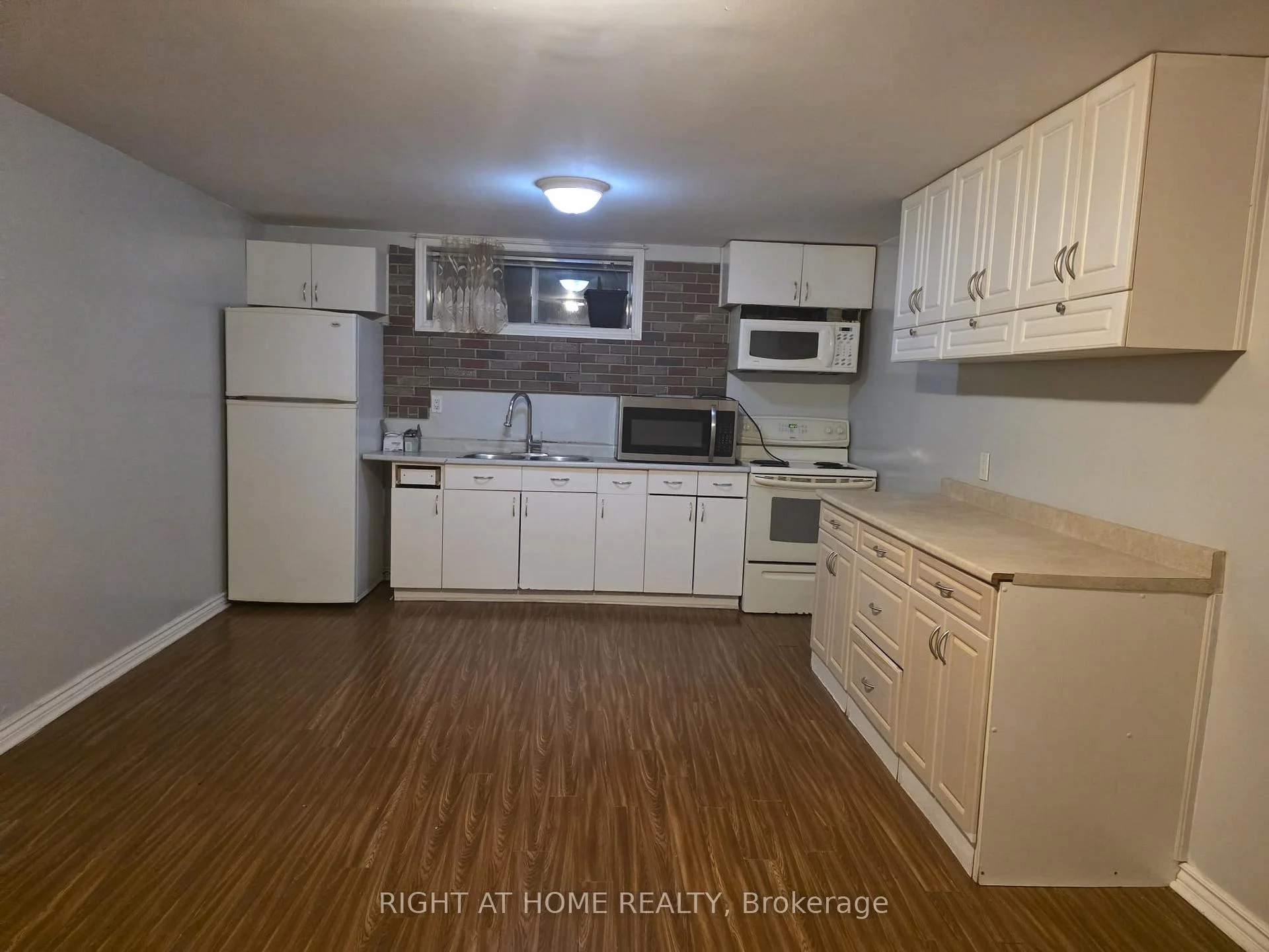 Photo 20 of Unit Bsmt, 14 Alhart Drive, Etobicoke, Thistletown-Beaumonde Heights — HOMEH