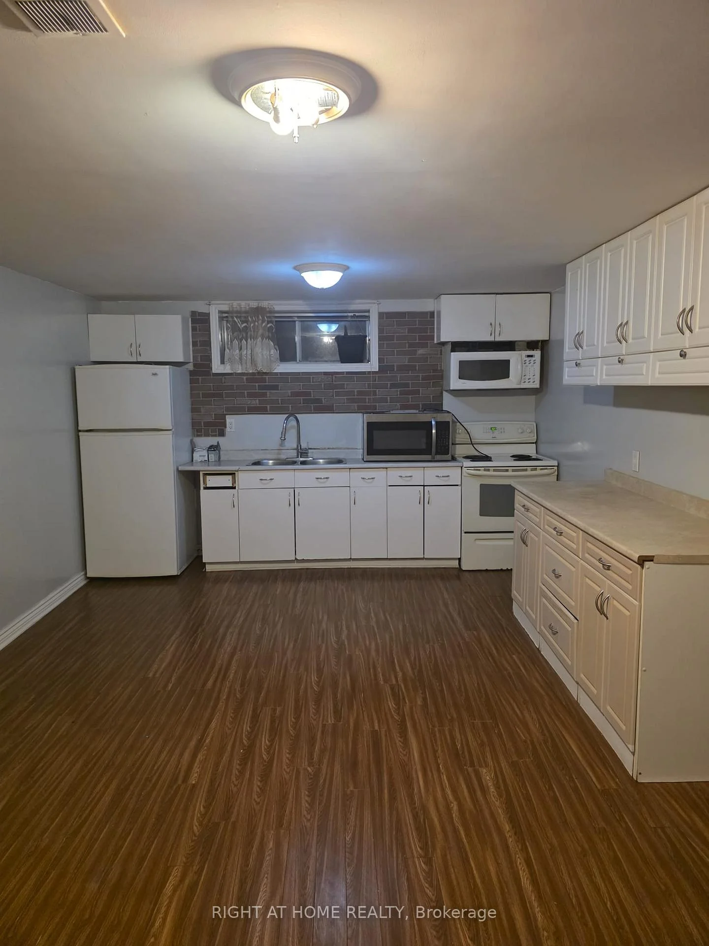 Photo 22 of Unit Bsmt, 14 Alhart Drive, Etobicoke, Thistletown-Beaumonde Heights — HOMEH