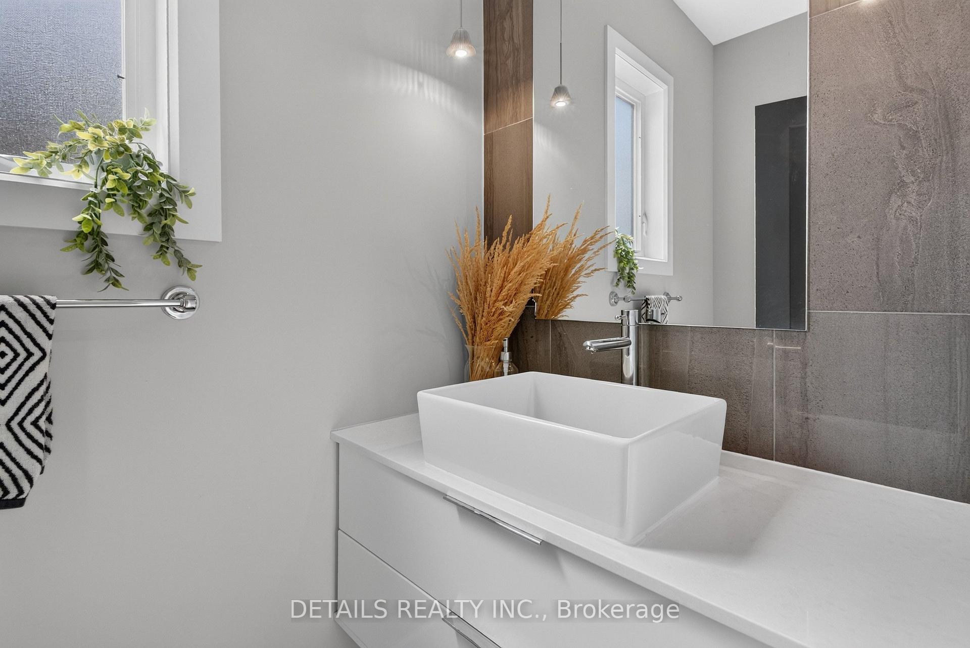 Photo 16 of 296 Kirchoffer Avenue, Ottawa, Westboro West — HOMEH