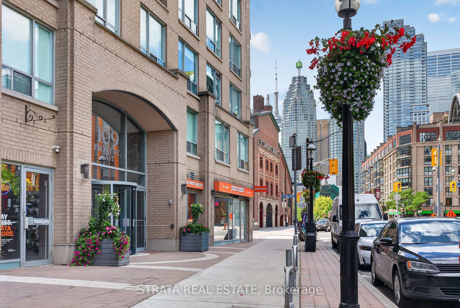 Photo 3 of Unit 814, 109 Front Street E, Toronto, Waterfront Communities — HOMEH