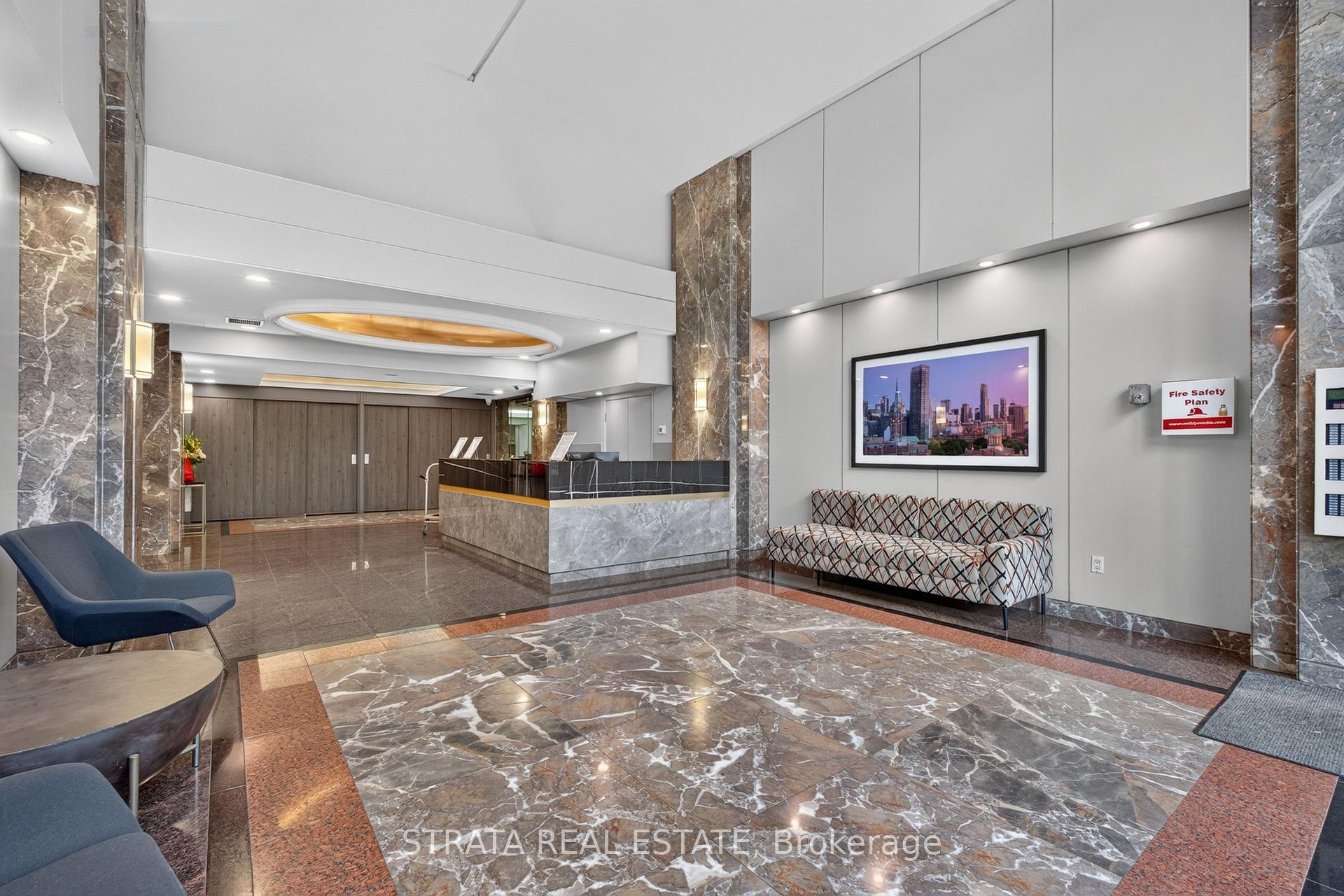 Photo 4 of Unit 814, 109 Front Street E, Toronto, Waterfront Communities — HOMEH
