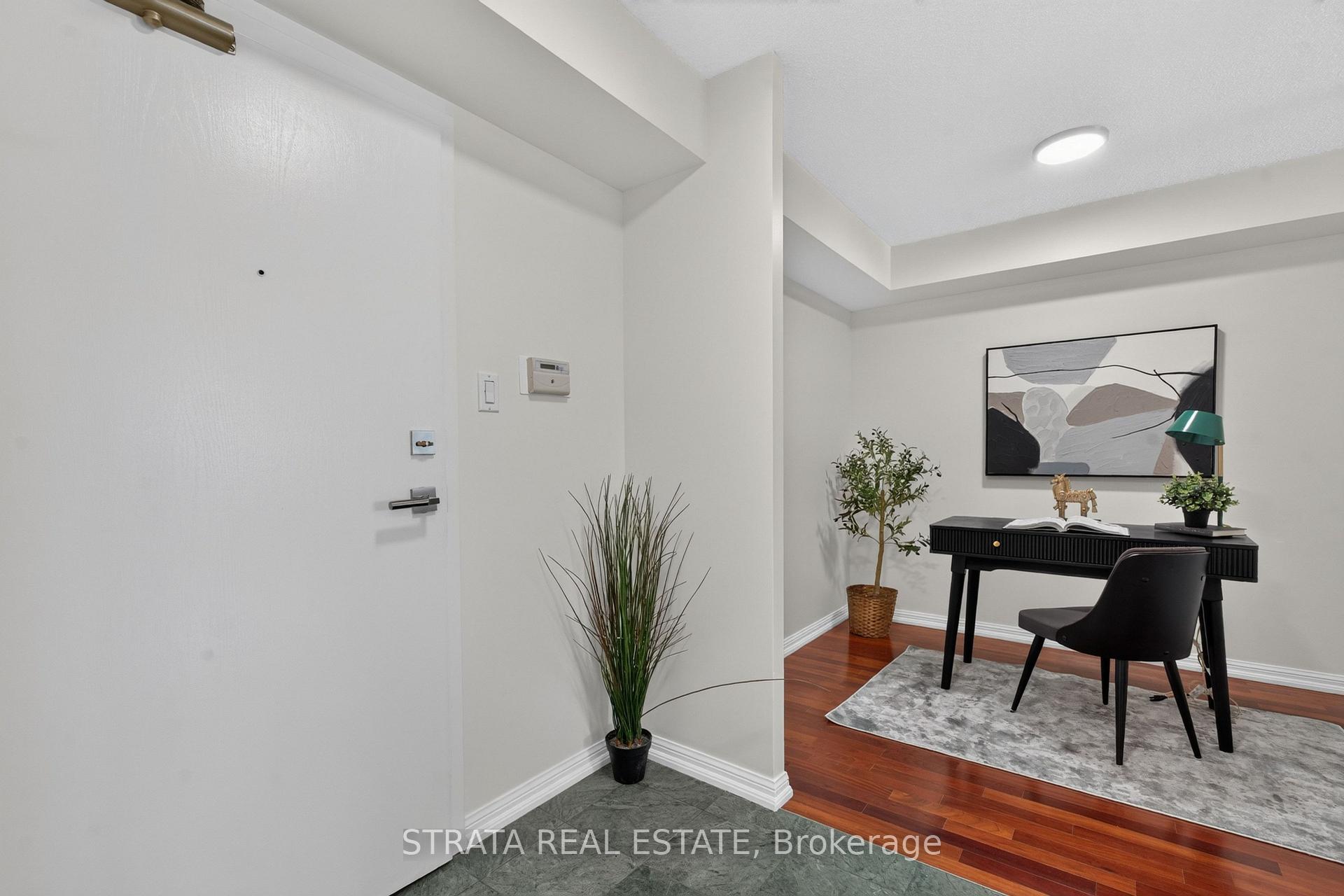 Photo 5 of Unit 814, 109 Front Street E, Toronto, Waterfront Communities — HOMEH