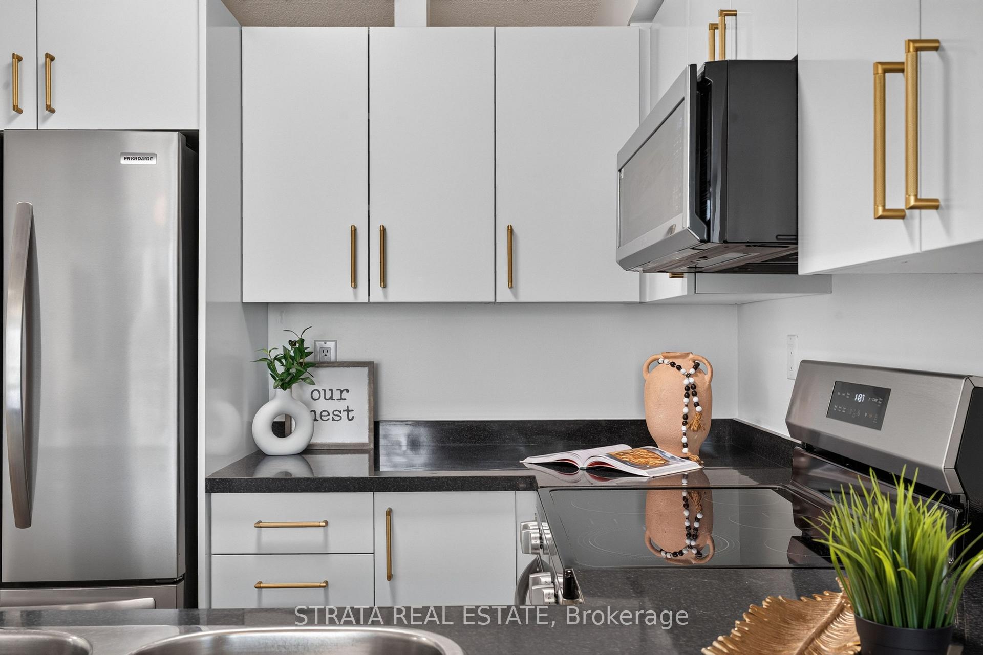Photo 14 of Unit 814, 109 Front Street E, Toronto, Waterfront Communities — HOMEH