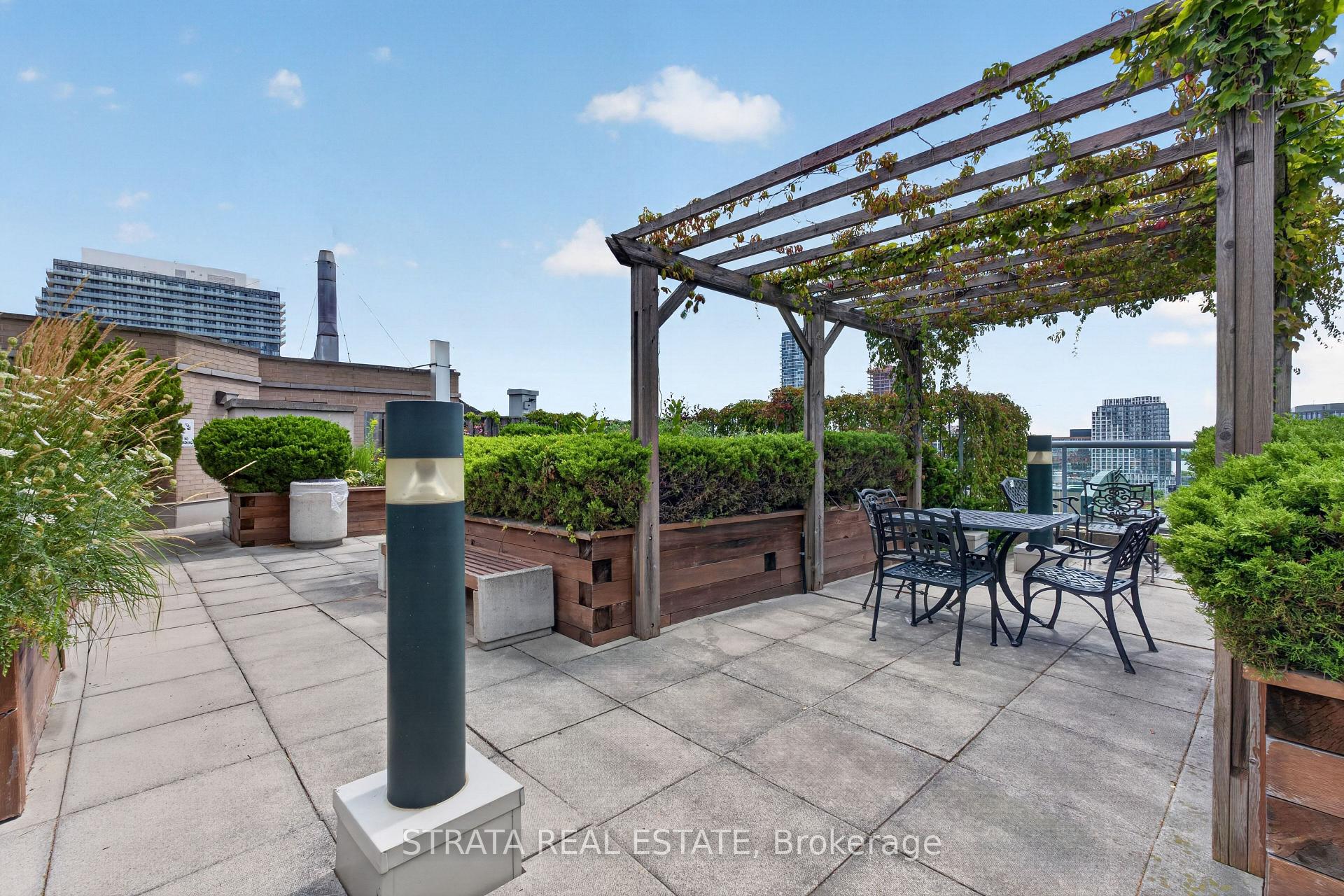 Photo 33 of Unit 814, 109 Front Street E, Toronto, Waterfront Communities — HOMEH