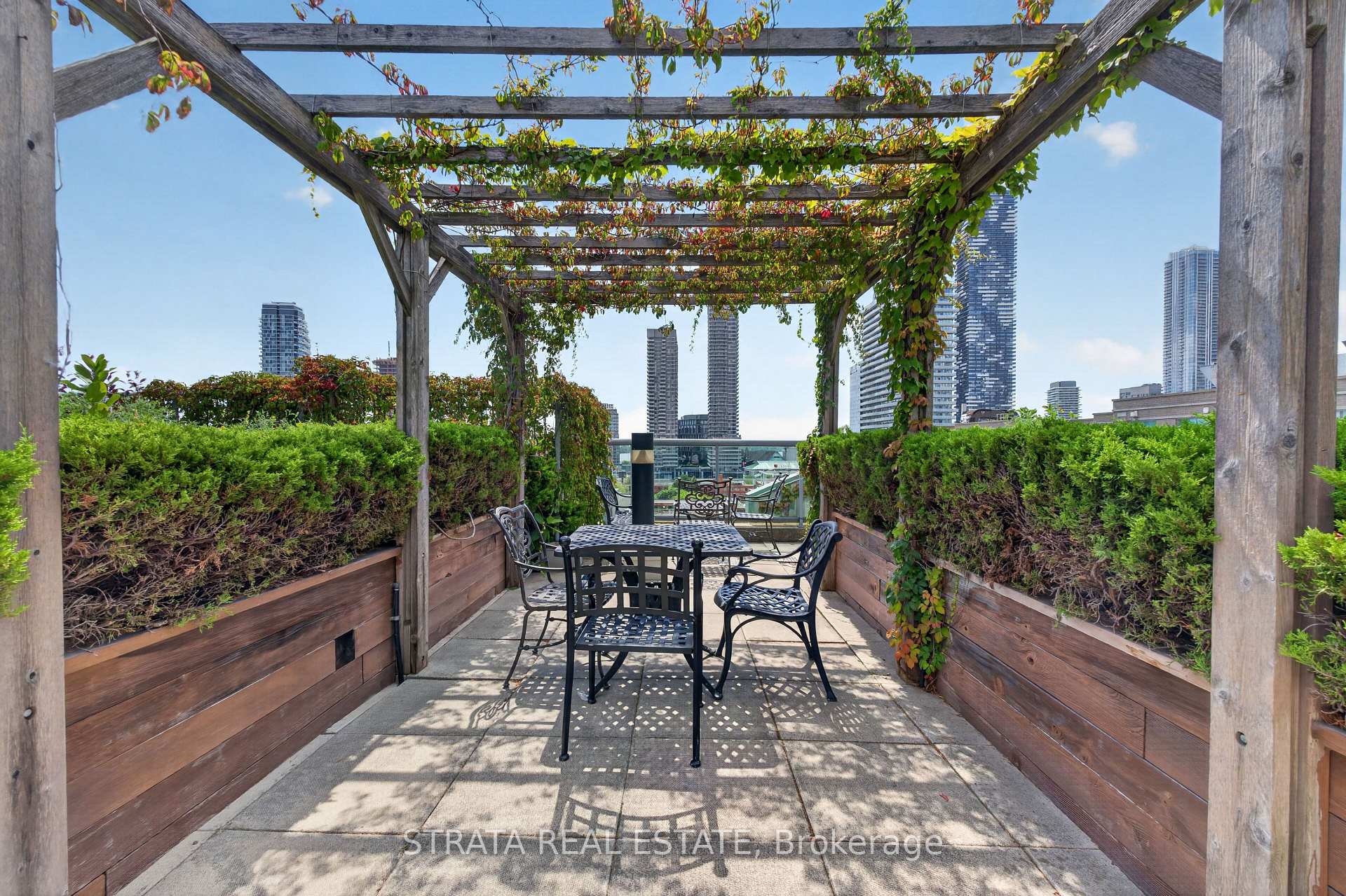 Photo 37 of Unit 814, 109 Front Street E, Toronto, Waterfront Communities — HOMEH