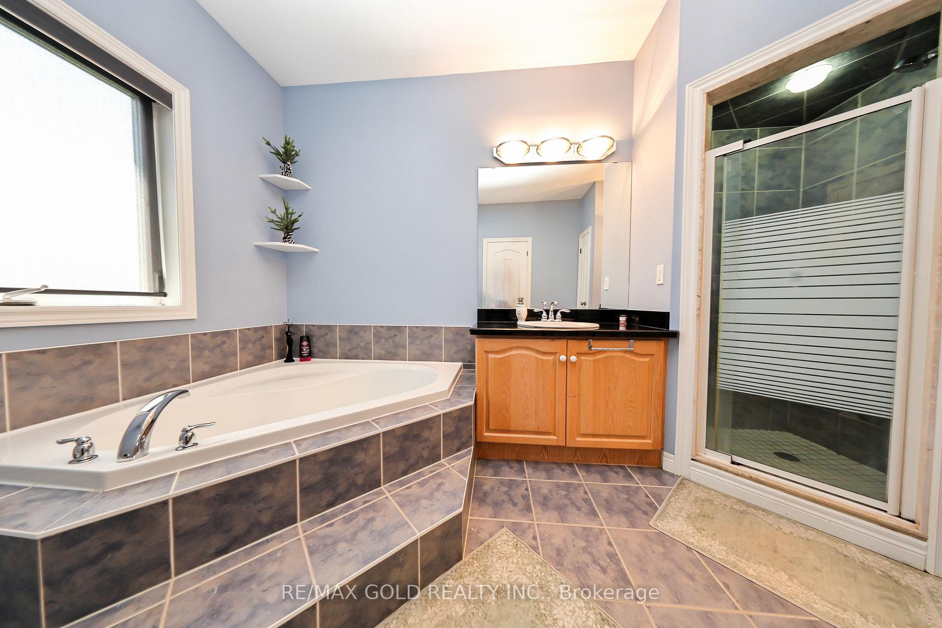 Photo 28 of 117 Delarmbro Drive, Erin — HOMEH