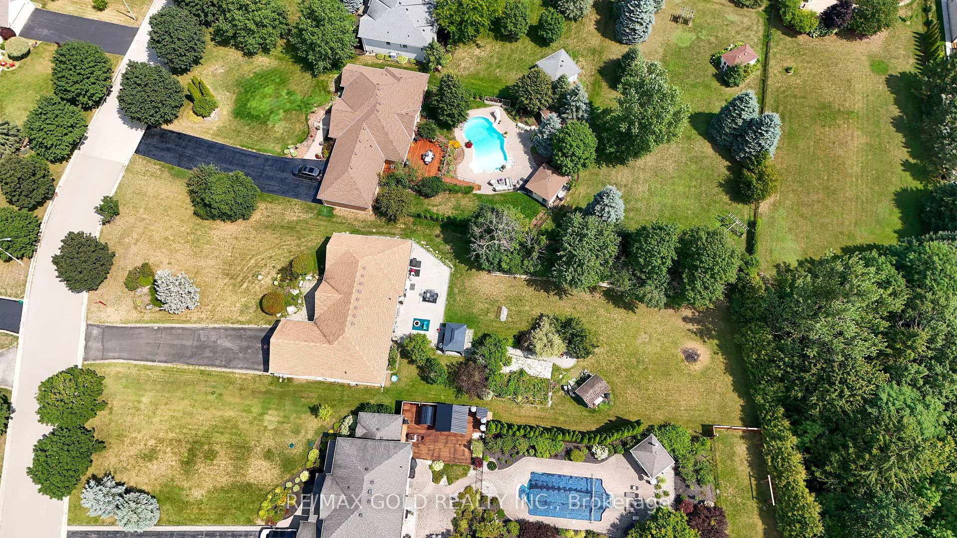 Photo 76 of 117 Delarmbro Drive, Erin — HOMEH